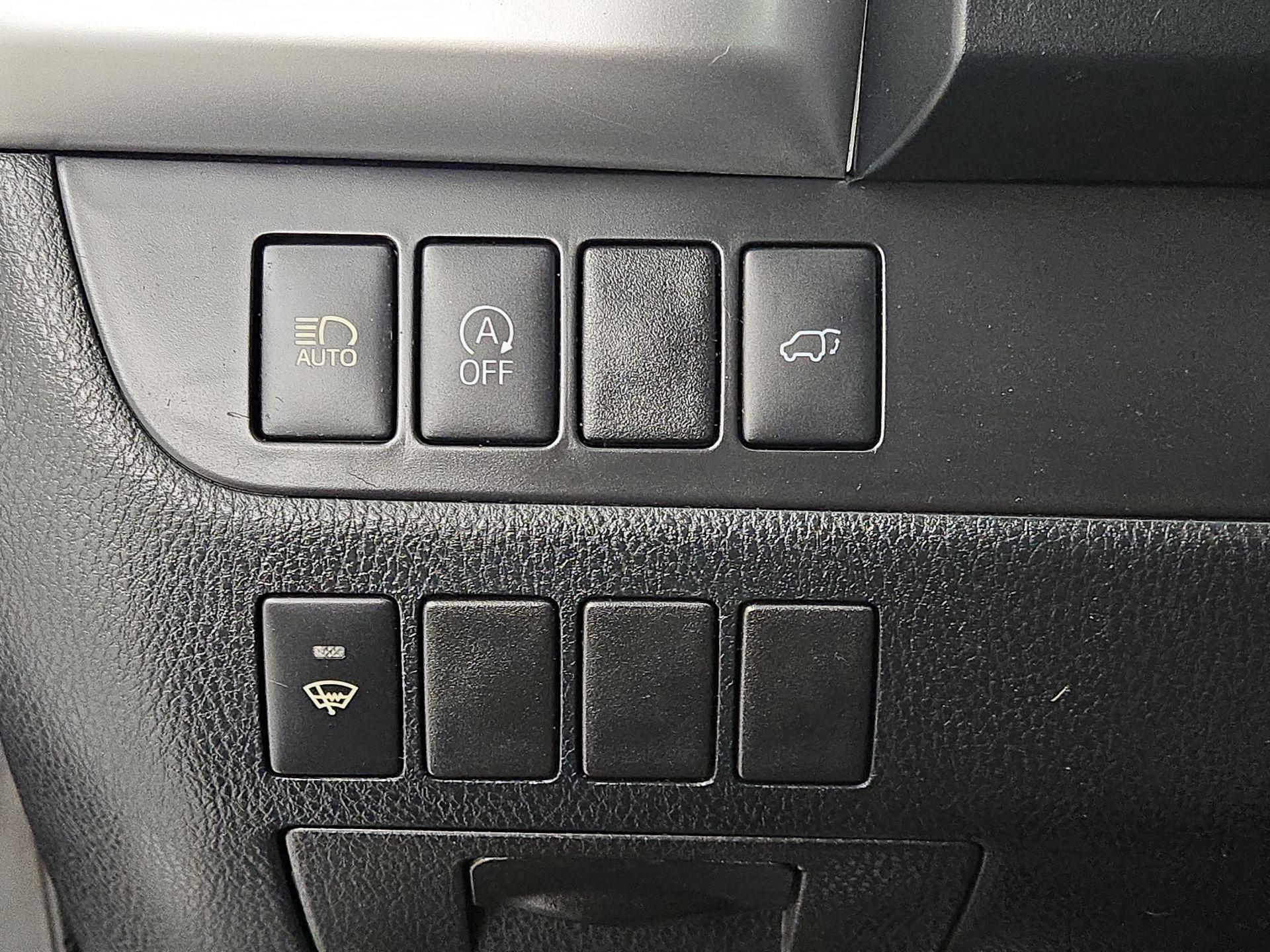 Thumbnail: 2019 Toyota Highlander - 13