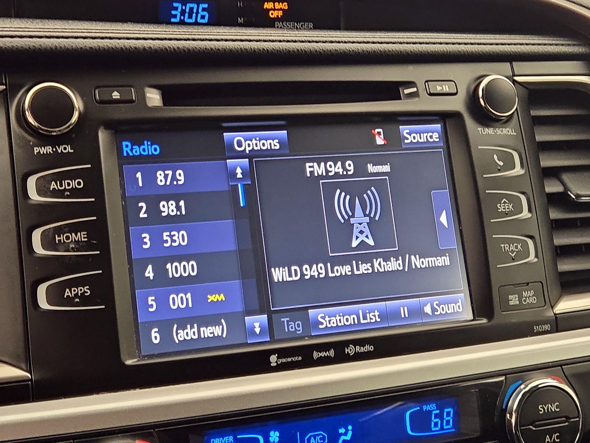 Thumbnail: 2019 Toyota Highlander - 16