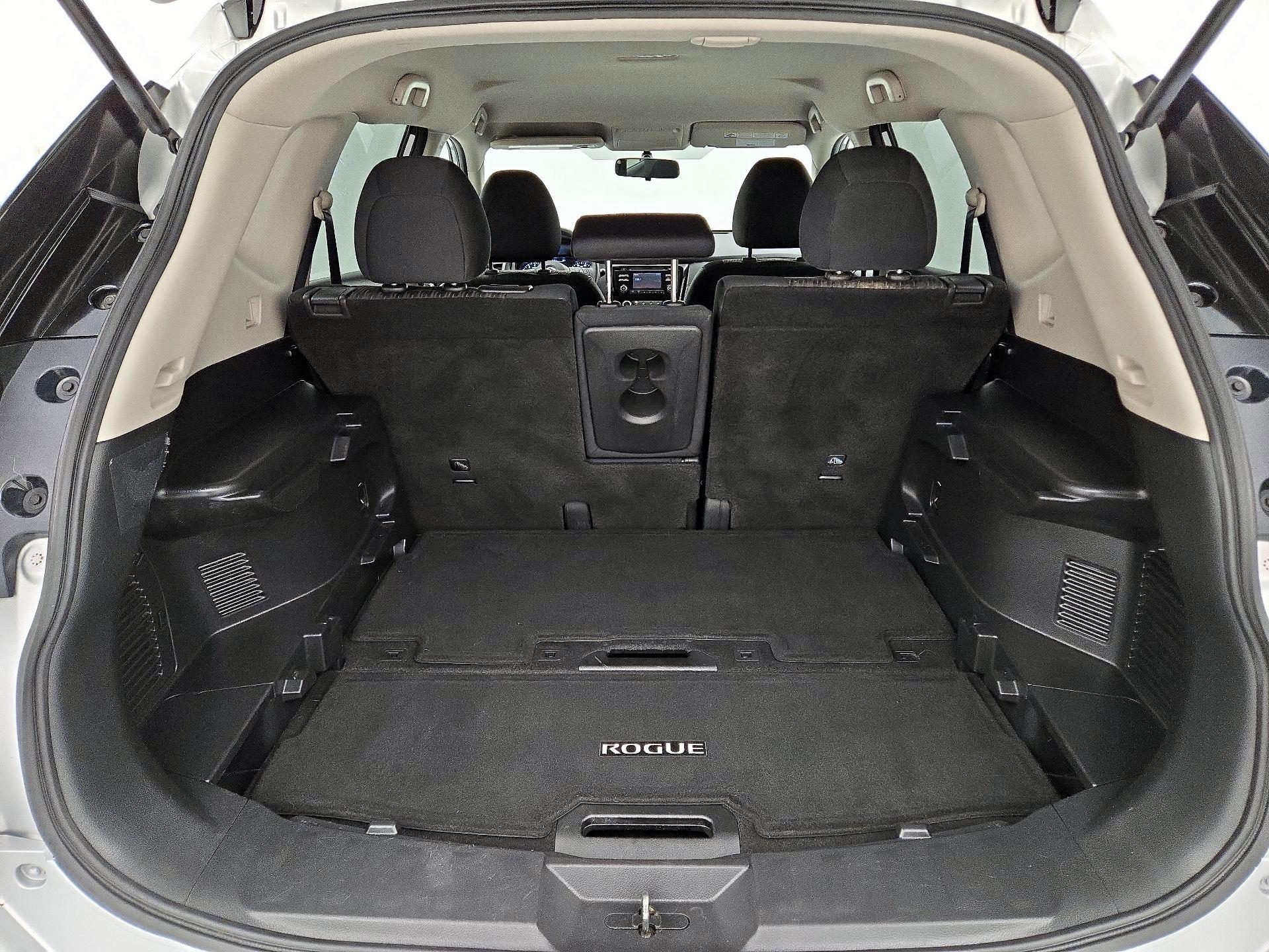 Thumbnail: 2017 Nissan Rogue - 20