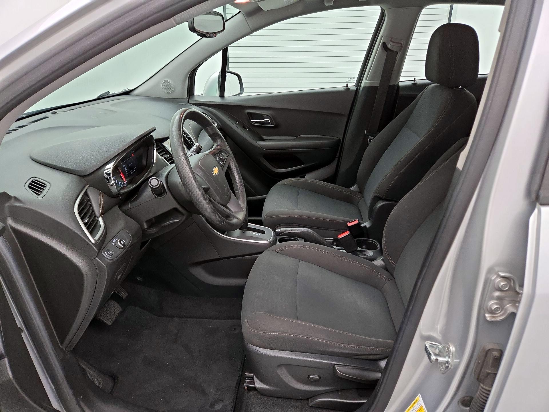 Thumbnail: 2018 Chevrolet Trax - 11