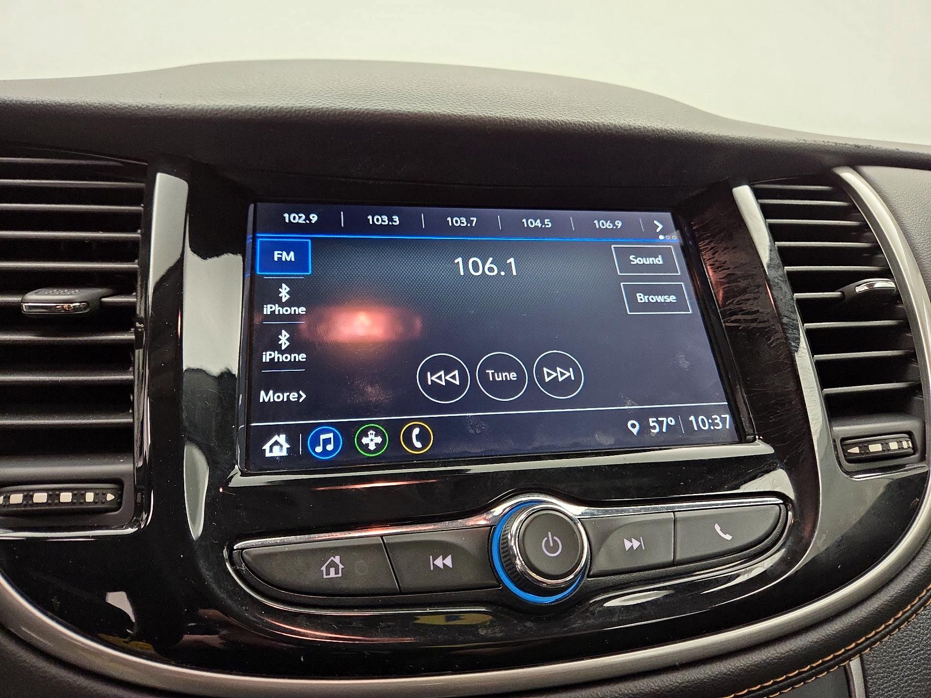 Thumbnail: 2018 Chevrolet Trax - 15