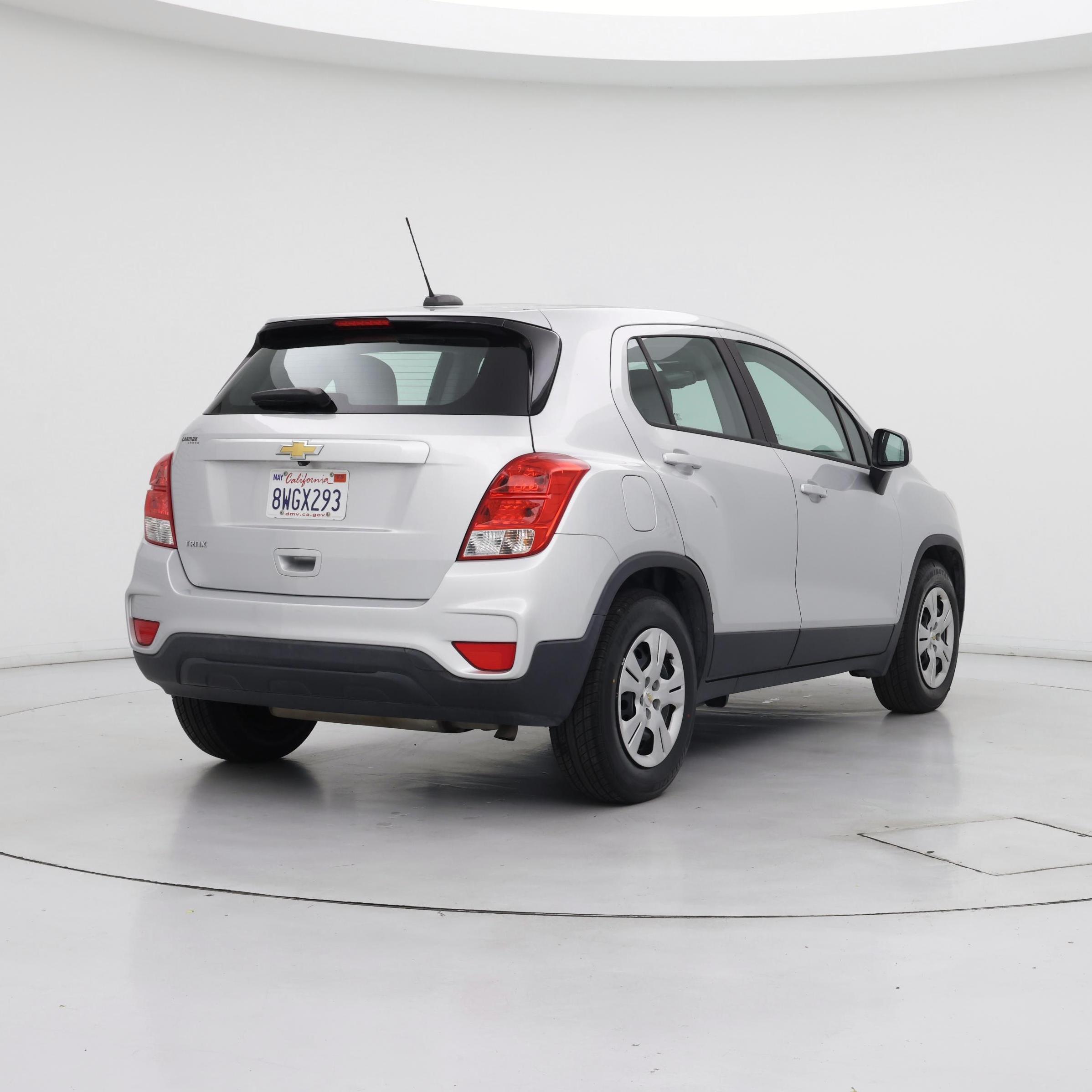 Thumbnail: 2018 Chevrolet Trax - 8