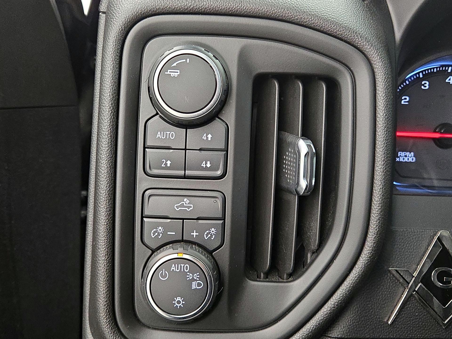 Thumbnail: 2019 Chevrolet Silverado 1500 - 13