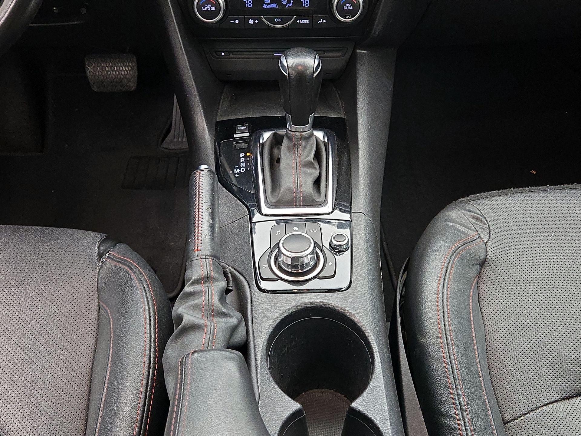 Thumbnail: 2015 Mazda Mazda3 - 17