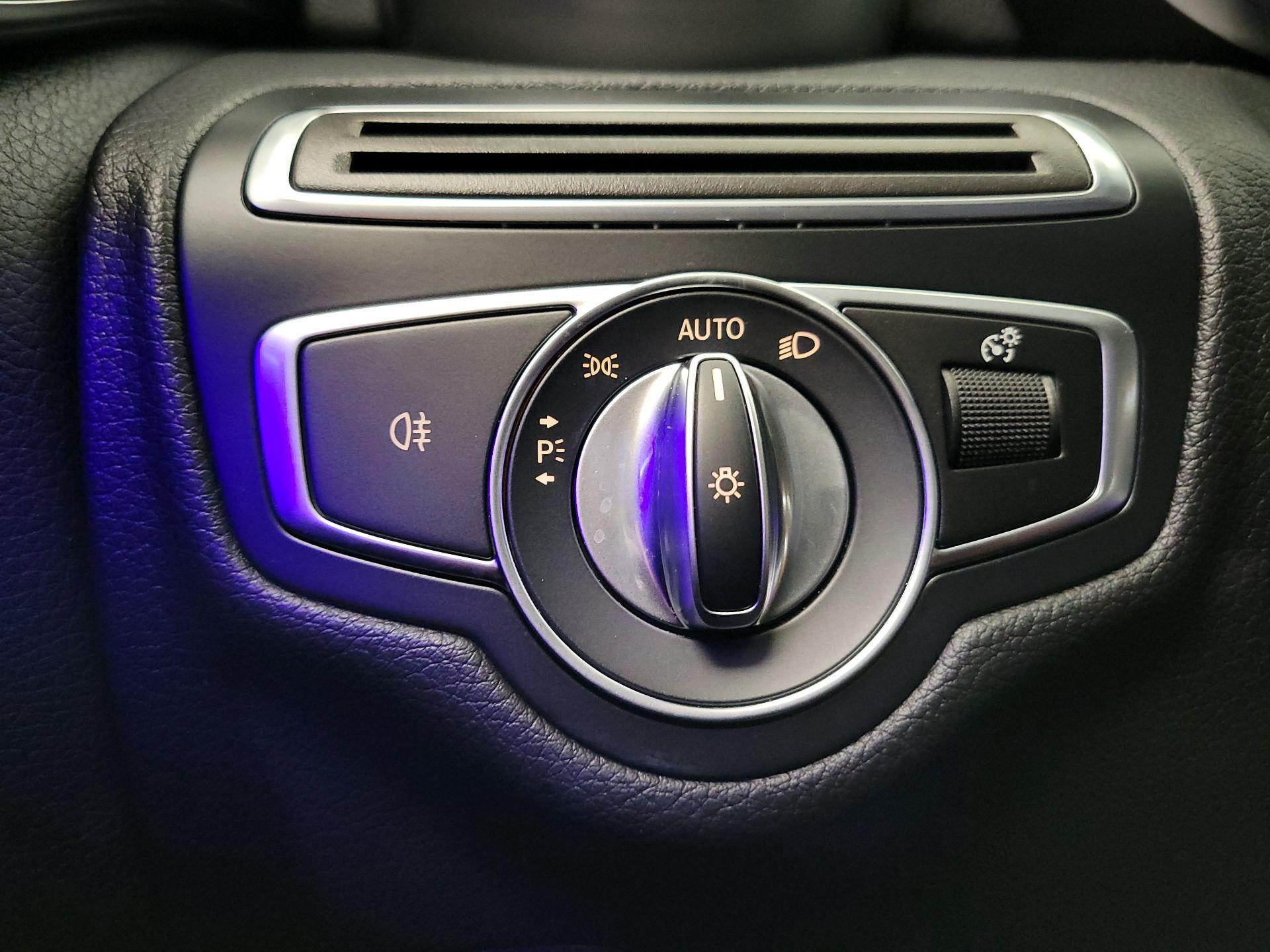 Thumbnail: 2023 Mercedes-Benz C-Class - 13