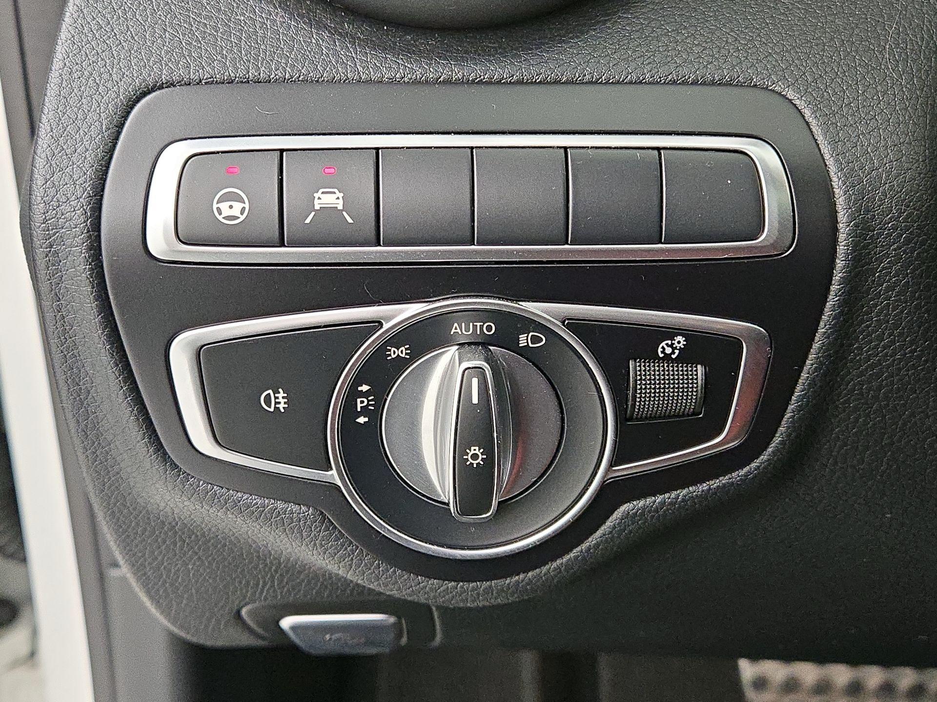 Thumbnail: 2019 Mercedes-Benz C-Class - 13