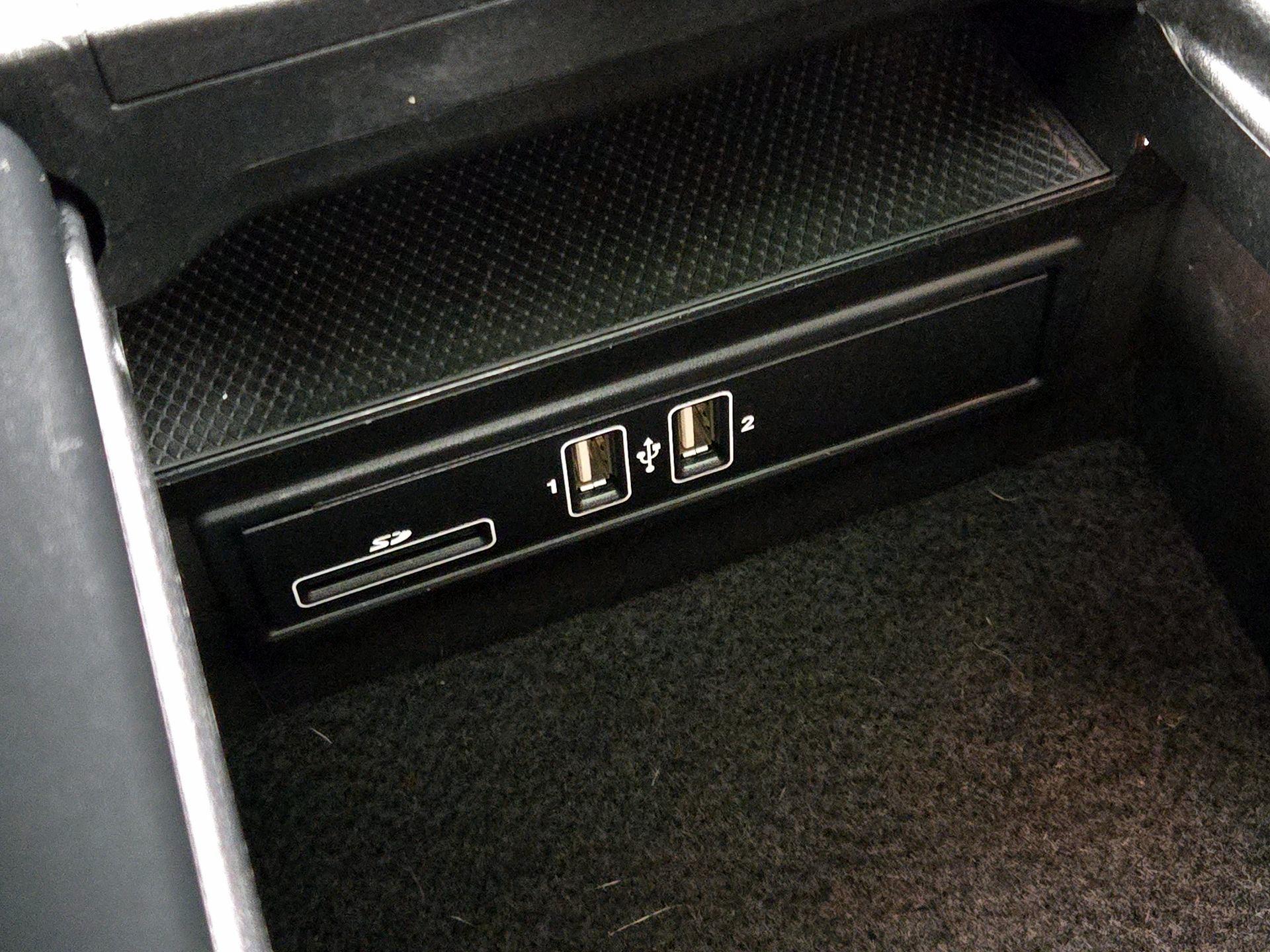 Thumbnail: 2019 Mercedes-Benz C-Class - 19