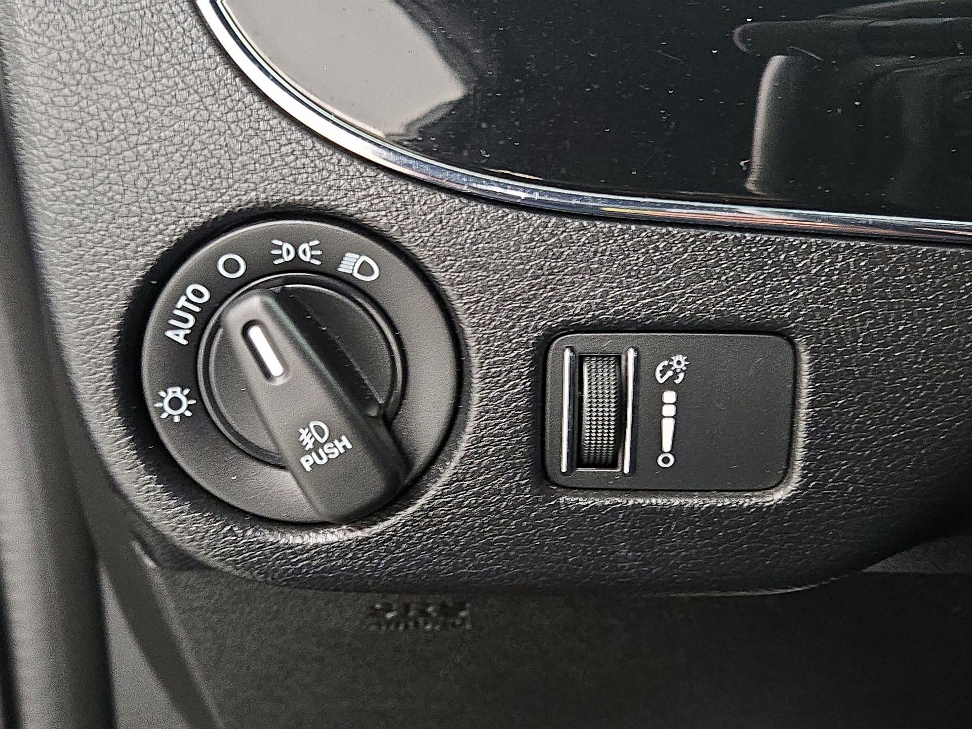 Thumbnail: 2018 Dodge Grand Caravan - 13