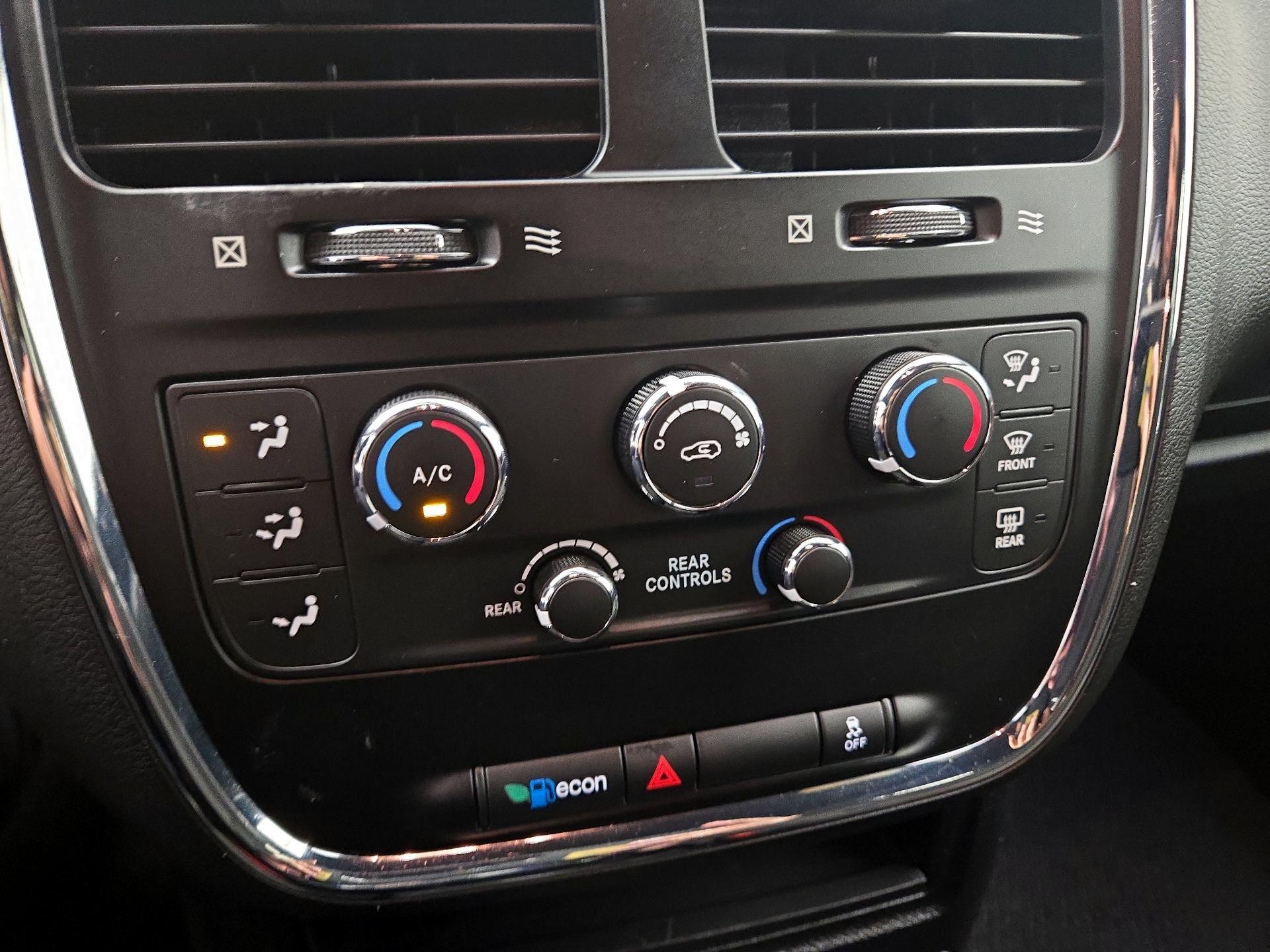 Thumbnail: 2018 Dodge Grand Caravan - 16