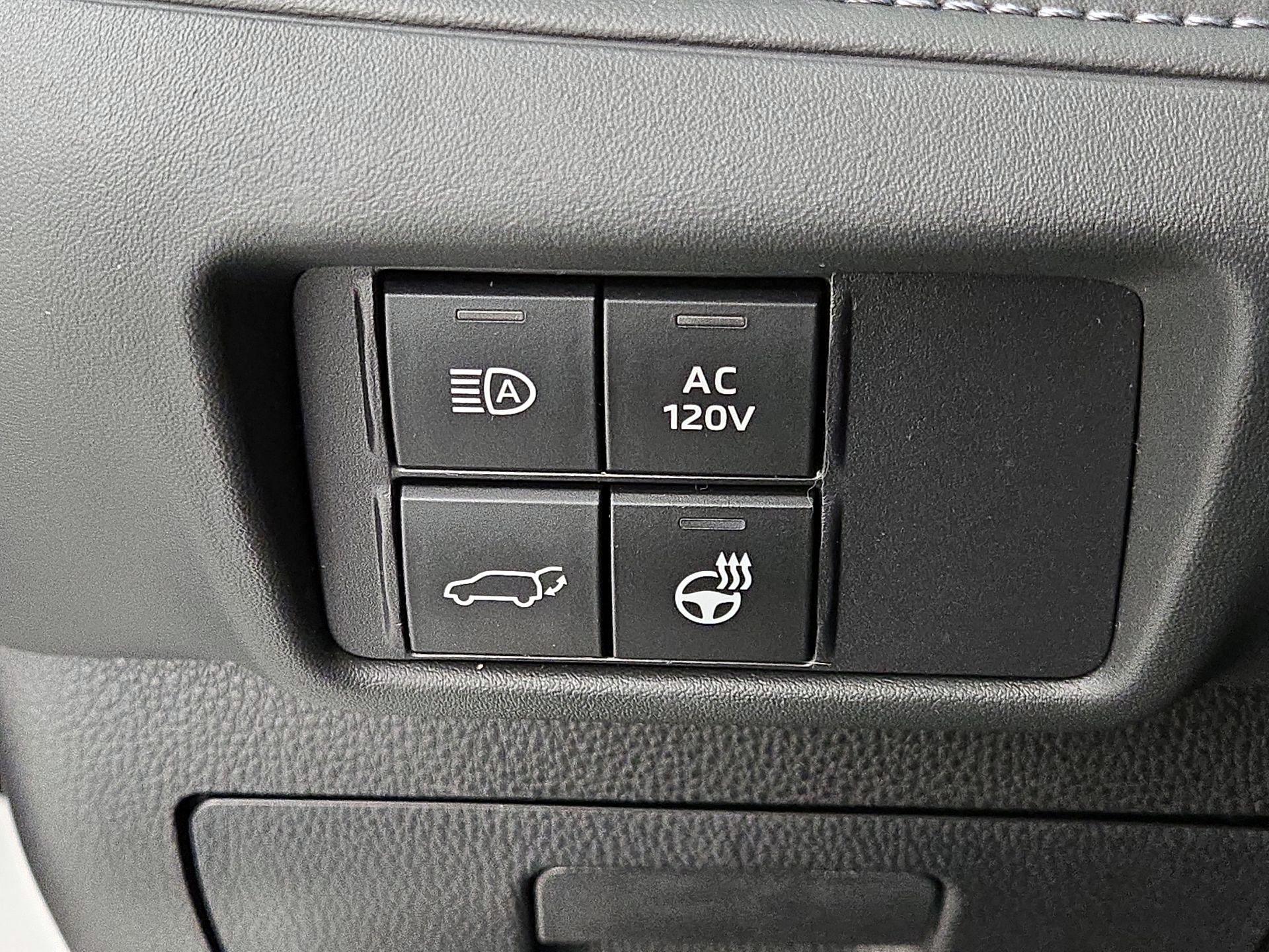 Thumbnail: 2020 Toyota Highlander - 13