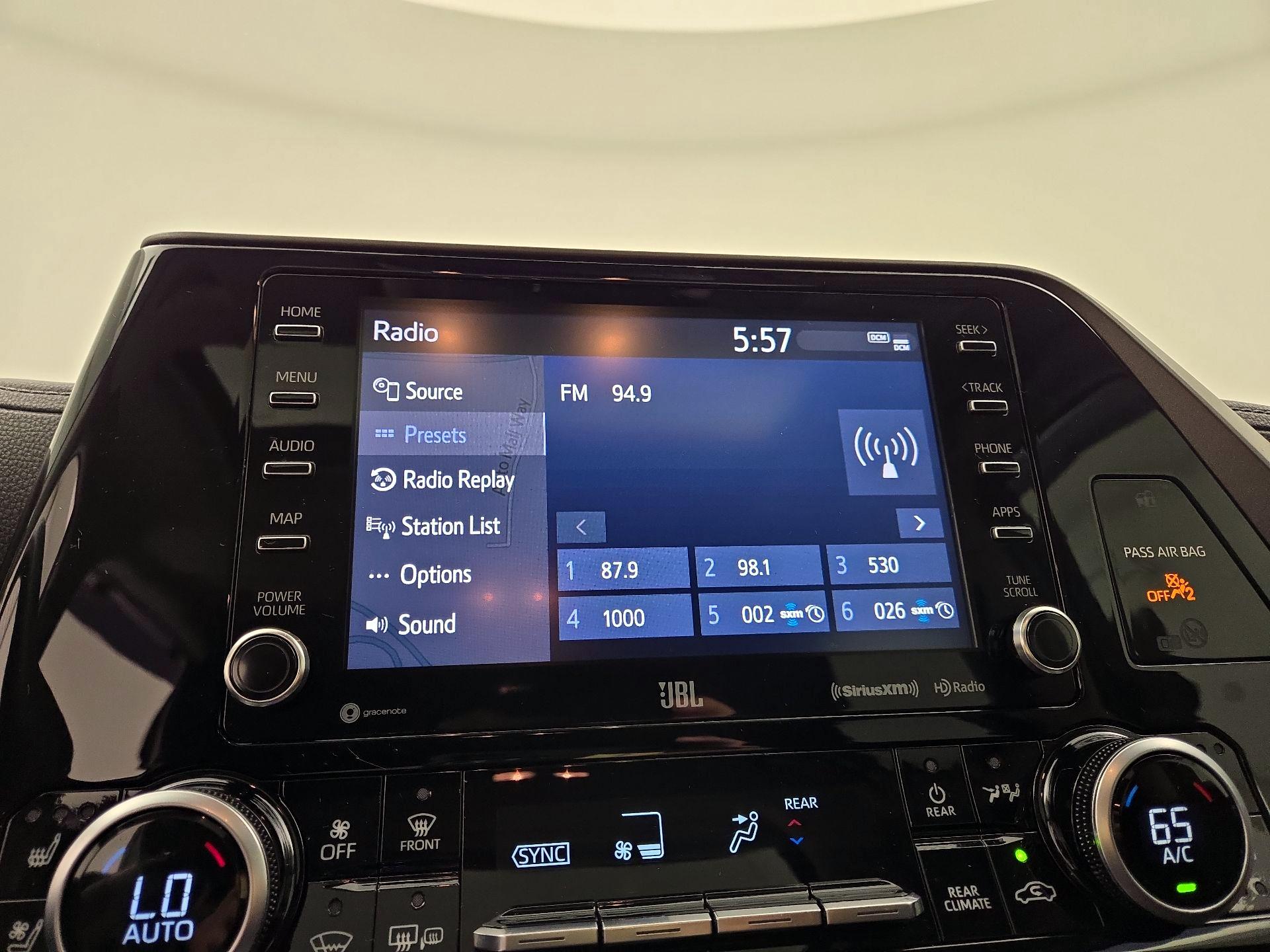 Thumbnail: 2020 Toyota Highlander - 16