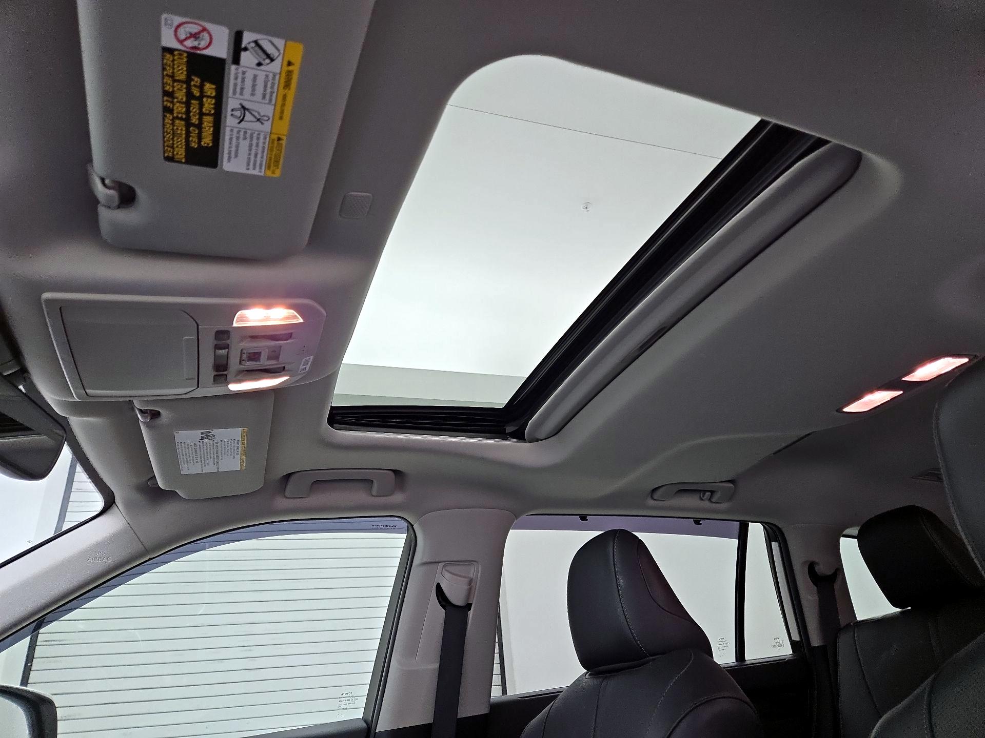 Thumbnail: 2020 Toyota Highlander - 20