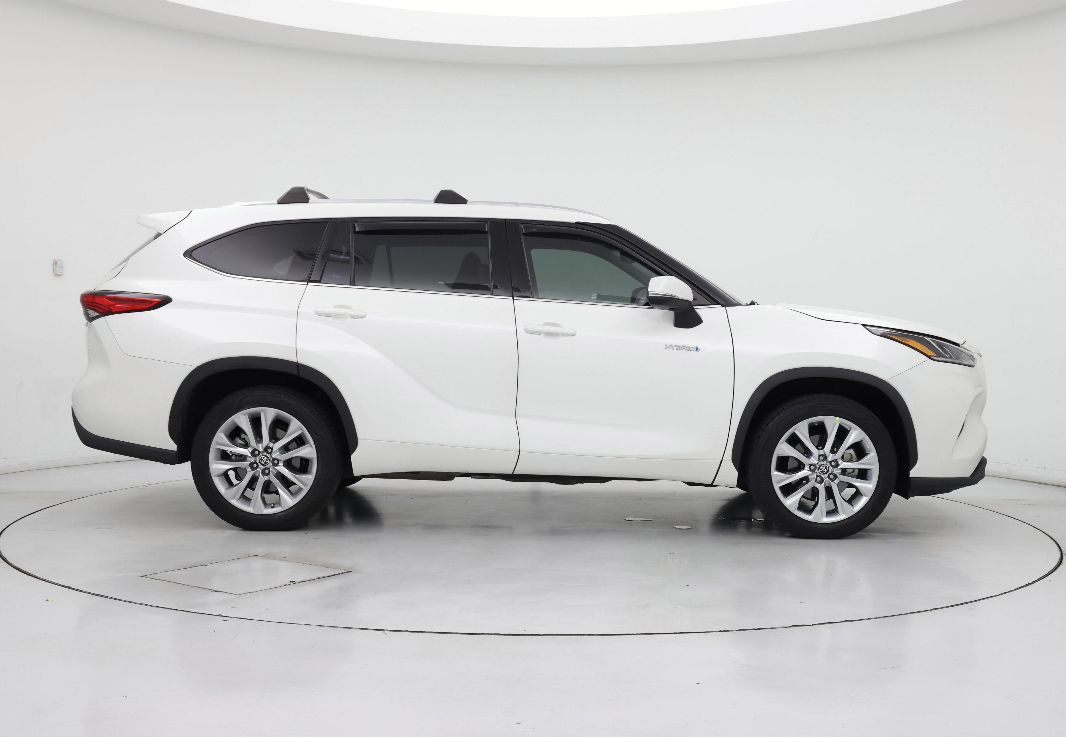 Thumbnail: 2020 Toyota Highlander - 7