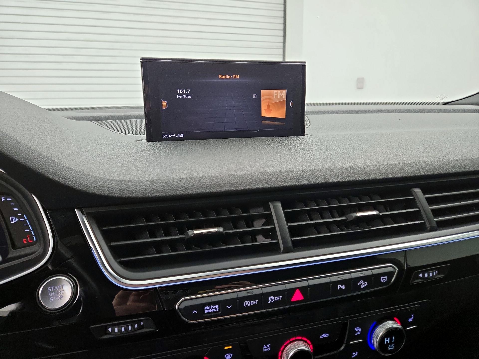 Thumbnail: 2019 Audi Q7 - 16