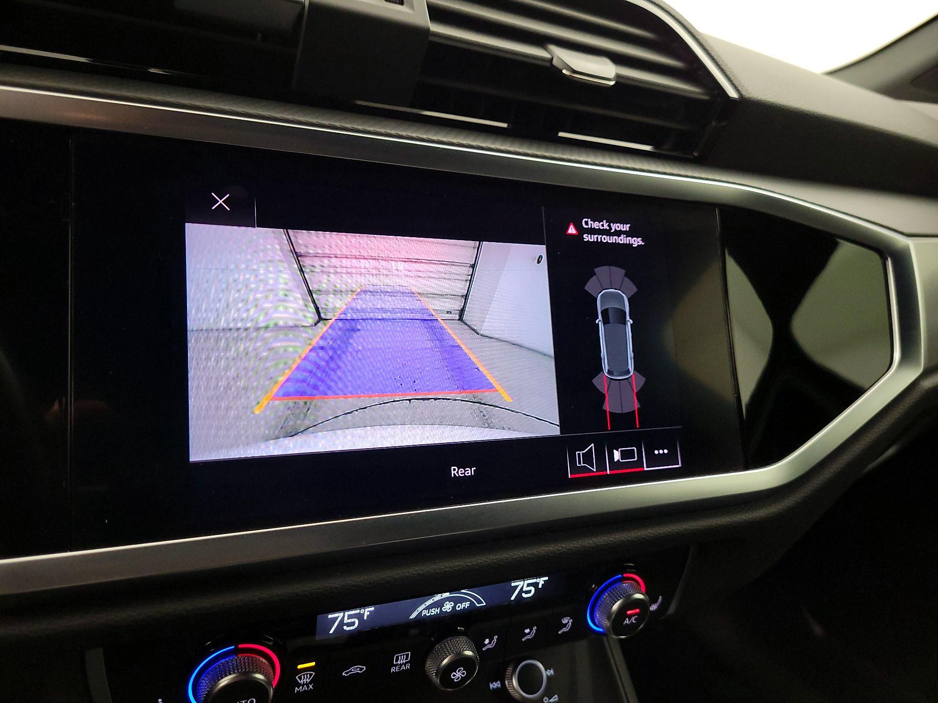 Thumbnail: 2020 Audi Q3 - 14