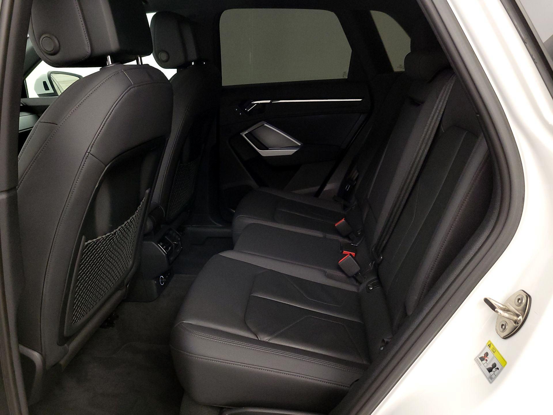 Thumbnail: 2020 Audi Q3 - 20