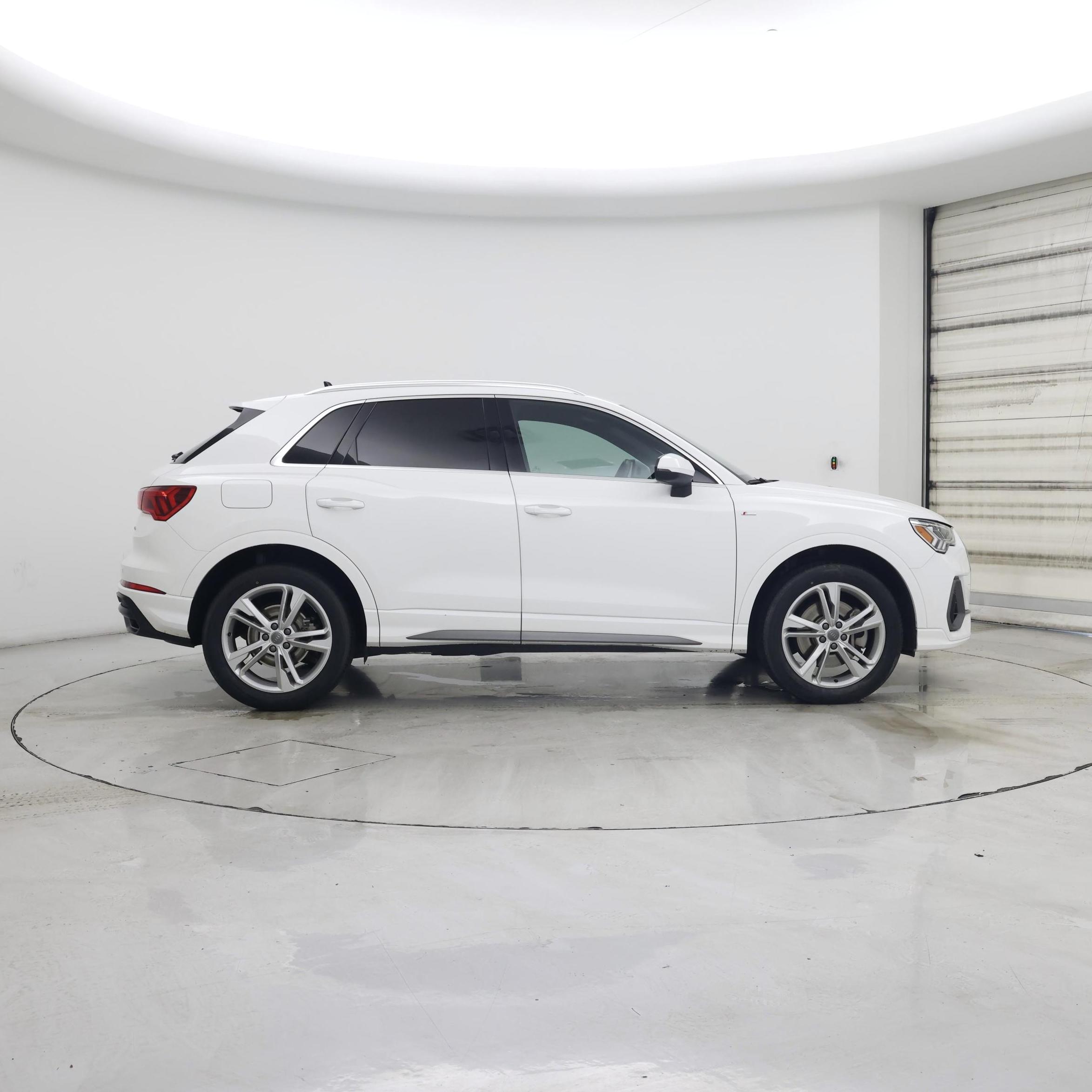 Thumbnail: 2020 Audi Q3 - 7