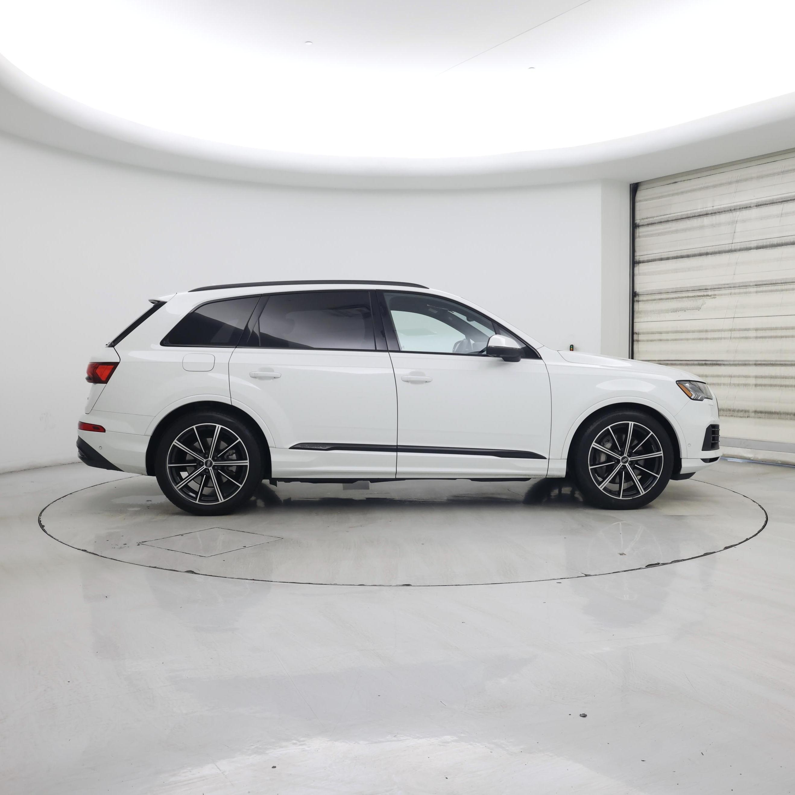 Thumbnail: 2022 Audi Q7 - 7