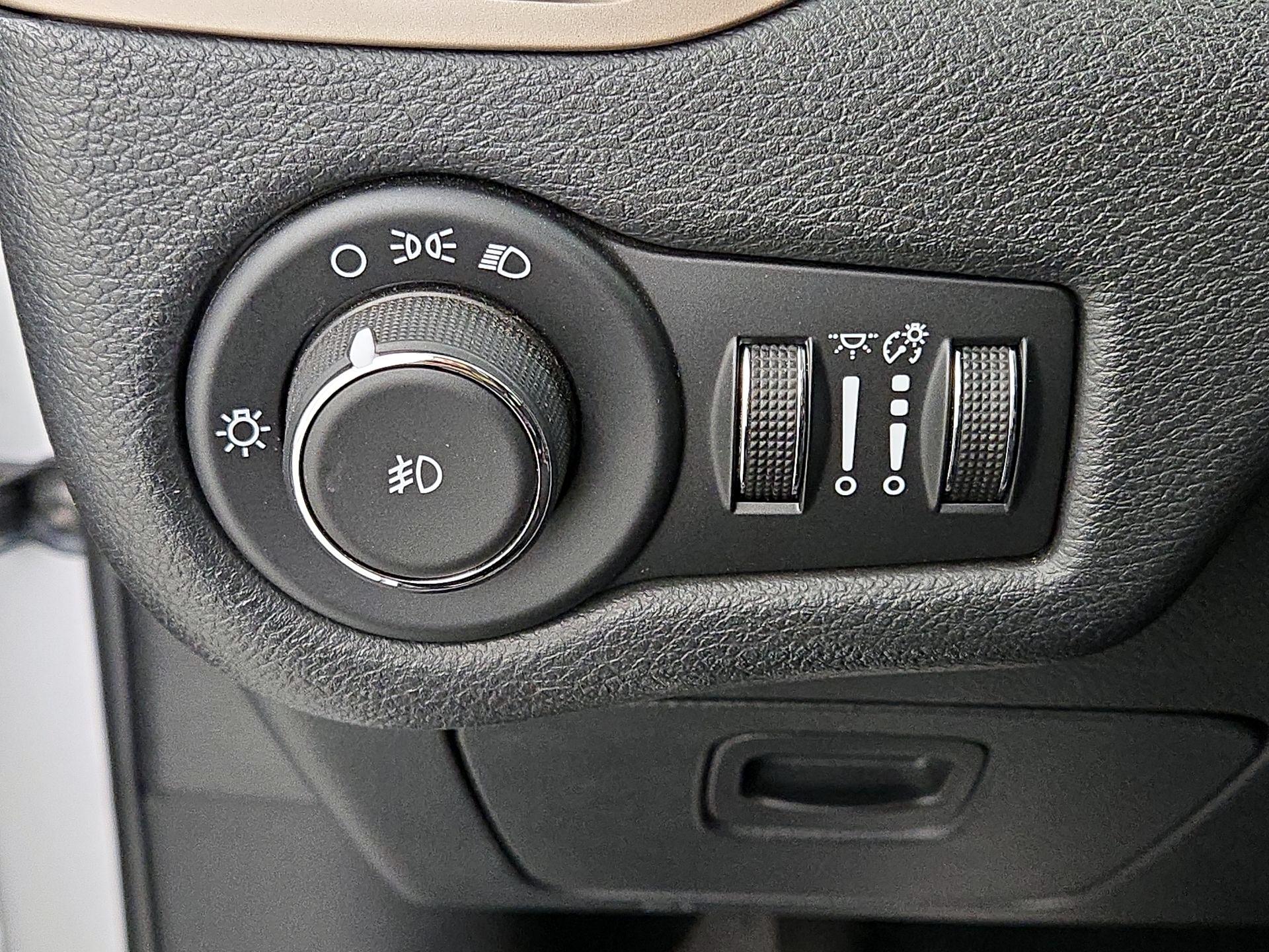 Thumbnail: 2014 Jeep Cherokee - 13