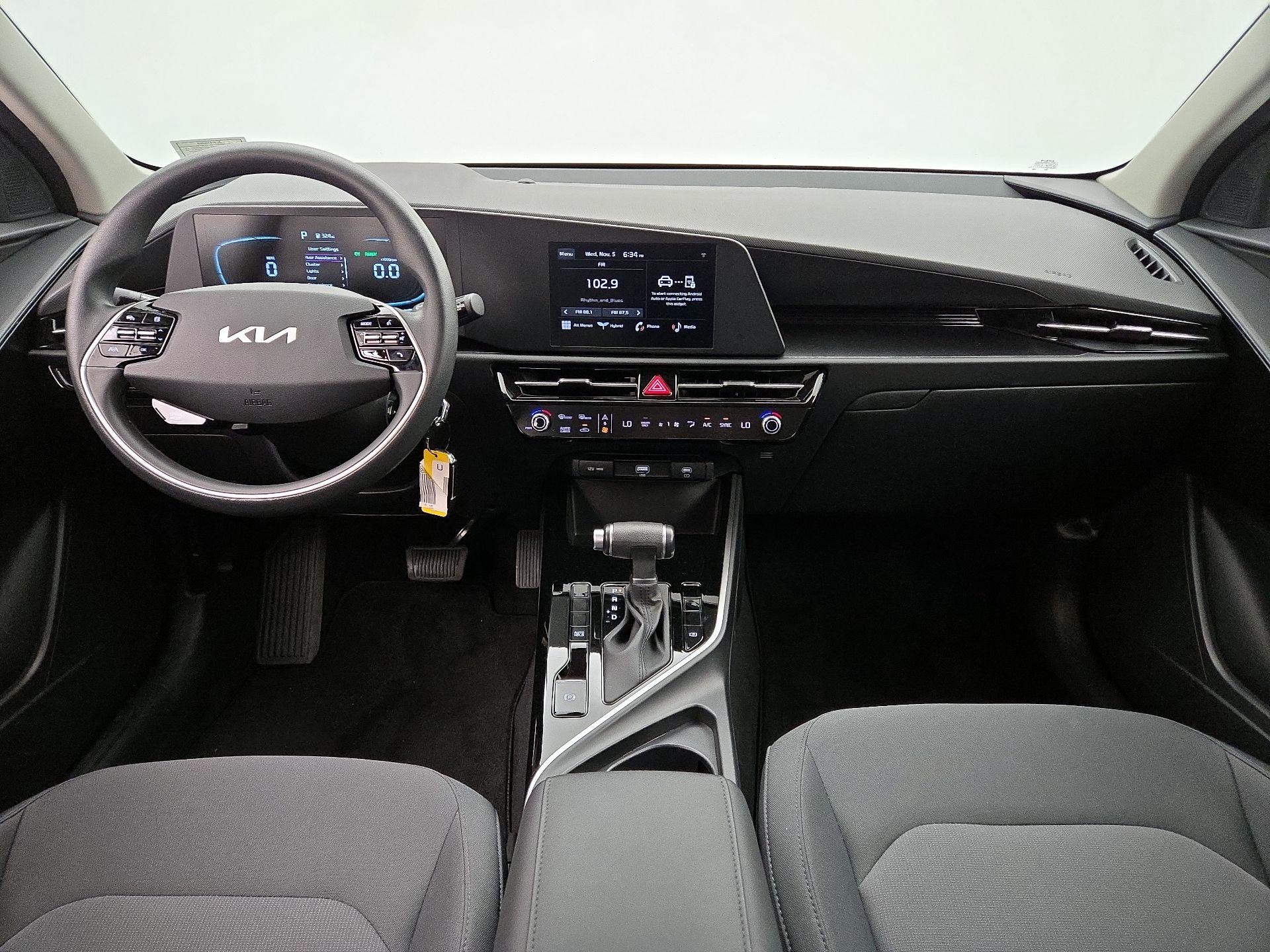 Thumbnail: 2023 Kia Niro - 9