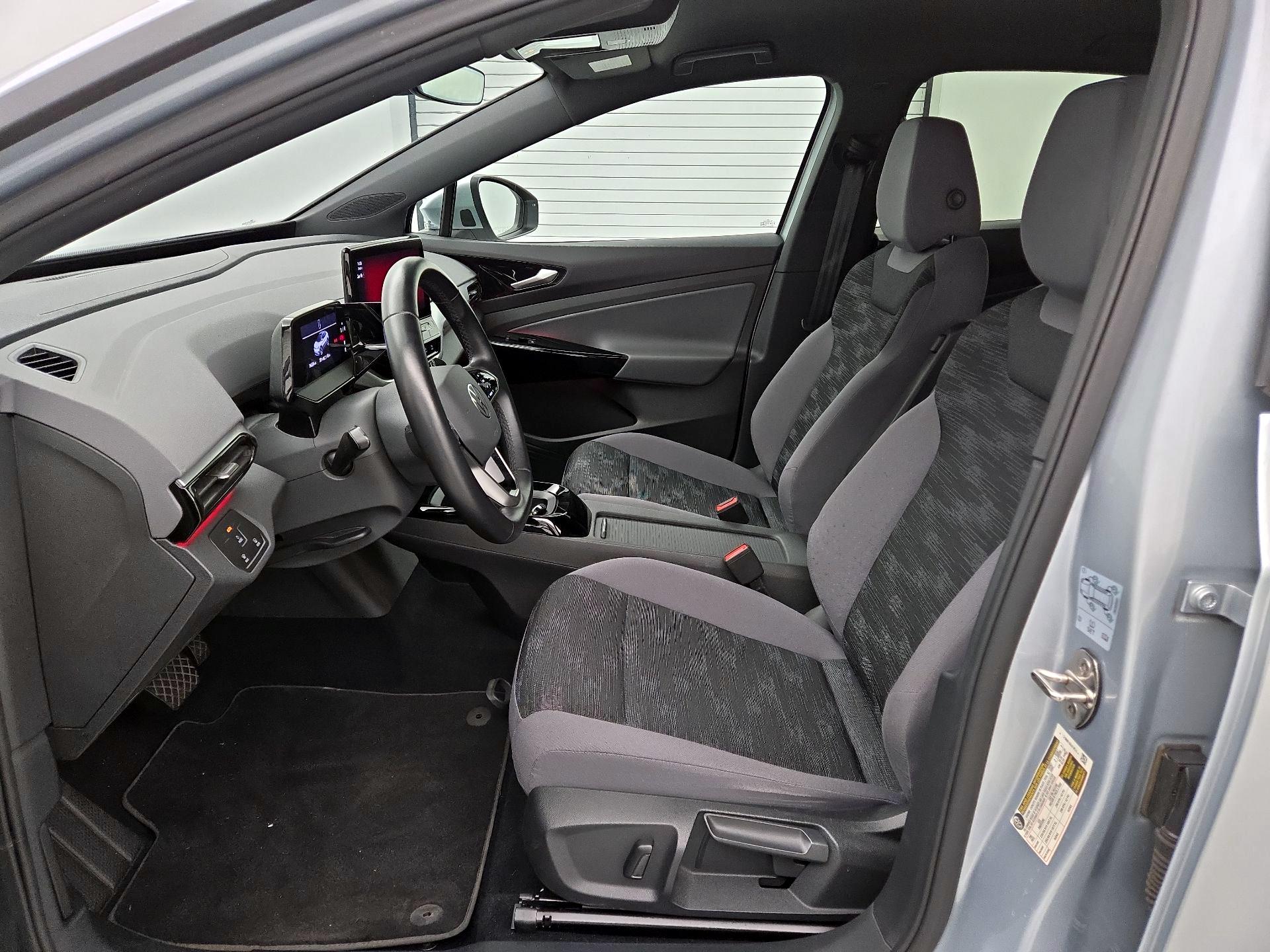 Thumbnail: 2021 Volkswagen ID.4 - 11