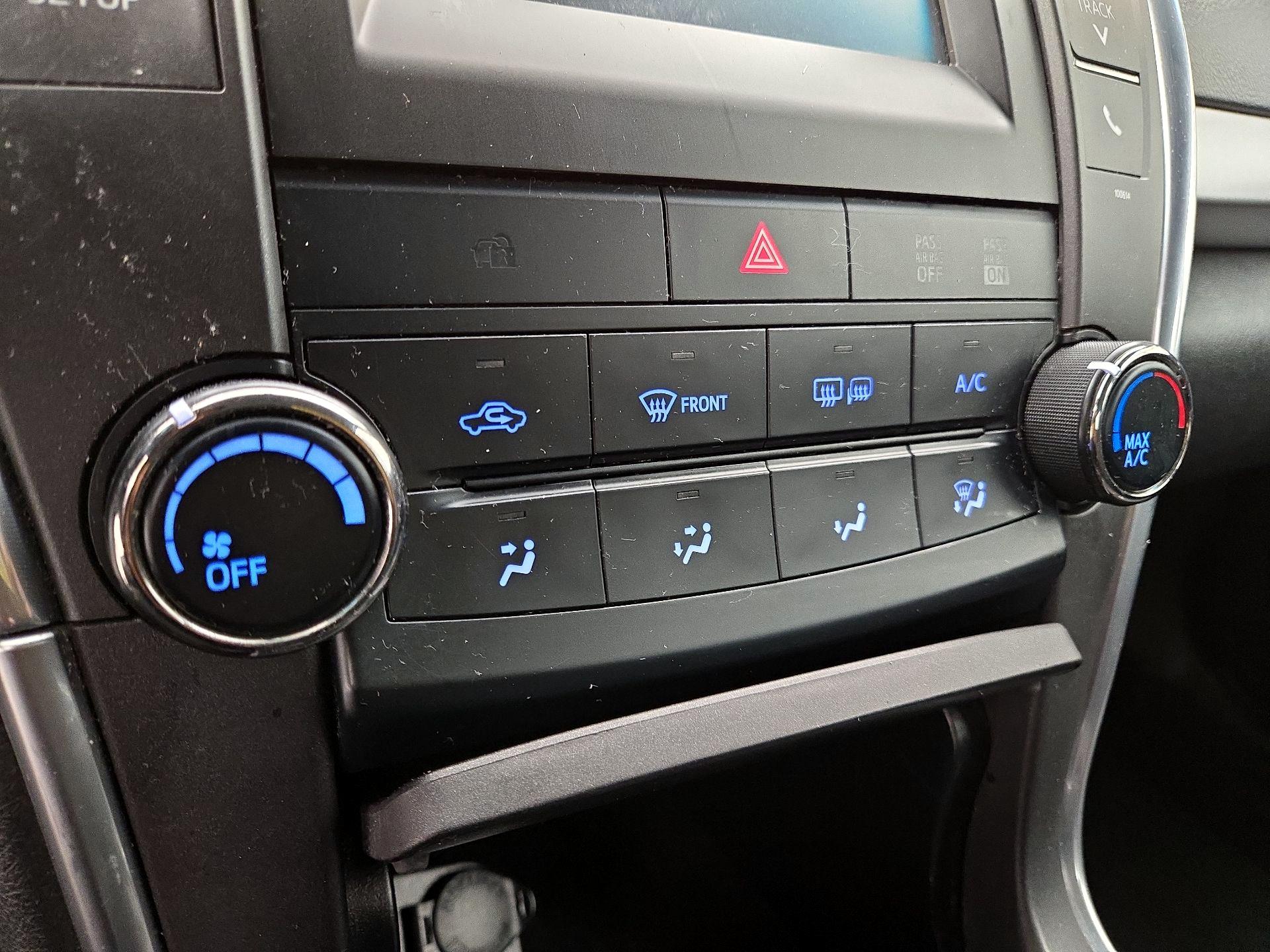 Thumbnail: 2017 Toyota Camry - 15