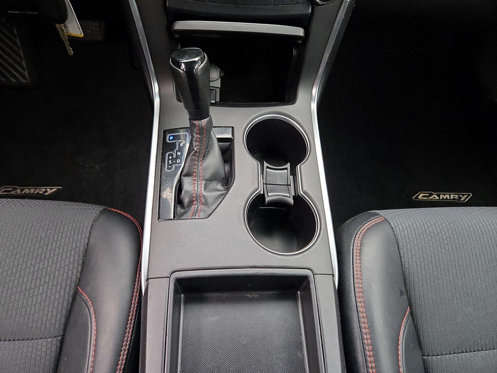 Thumbnail: 2017 Toyota Camry - 16