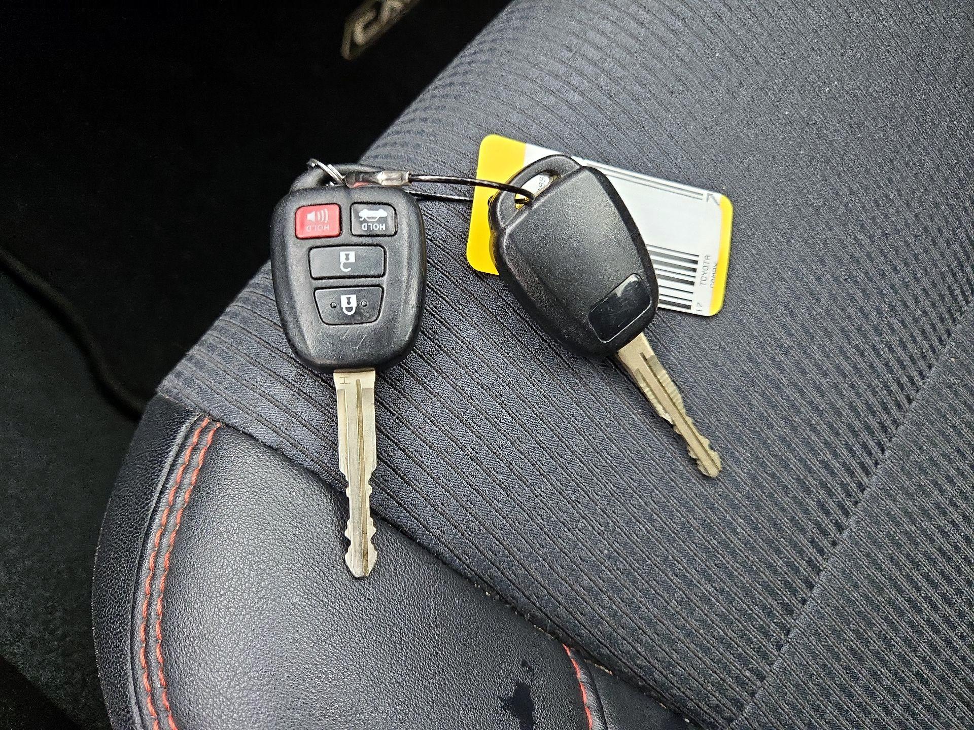 Thumbnail: 2017 Toyota Camry - 20