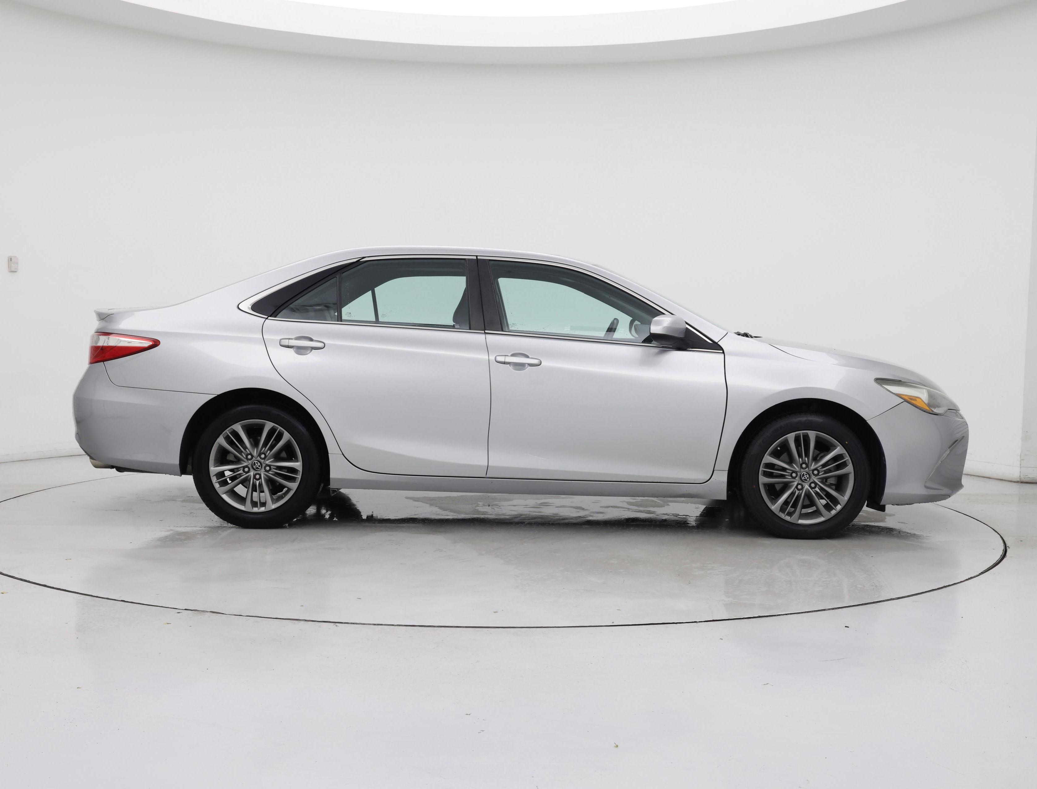 Thumbnail: 2017 Toyota Camry - 7