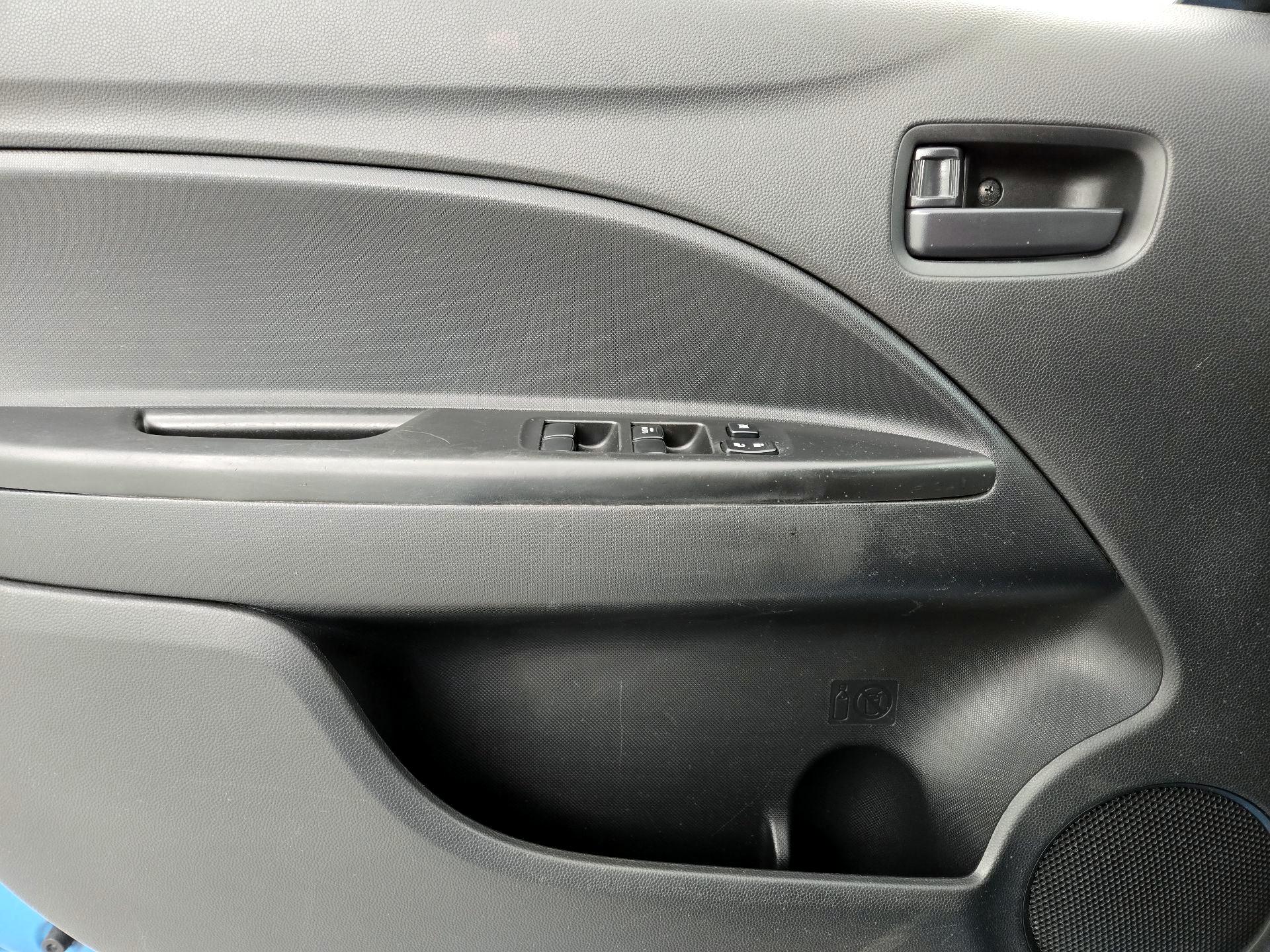 Thumbnail: 2021 Mitsubishi Mirage - 12