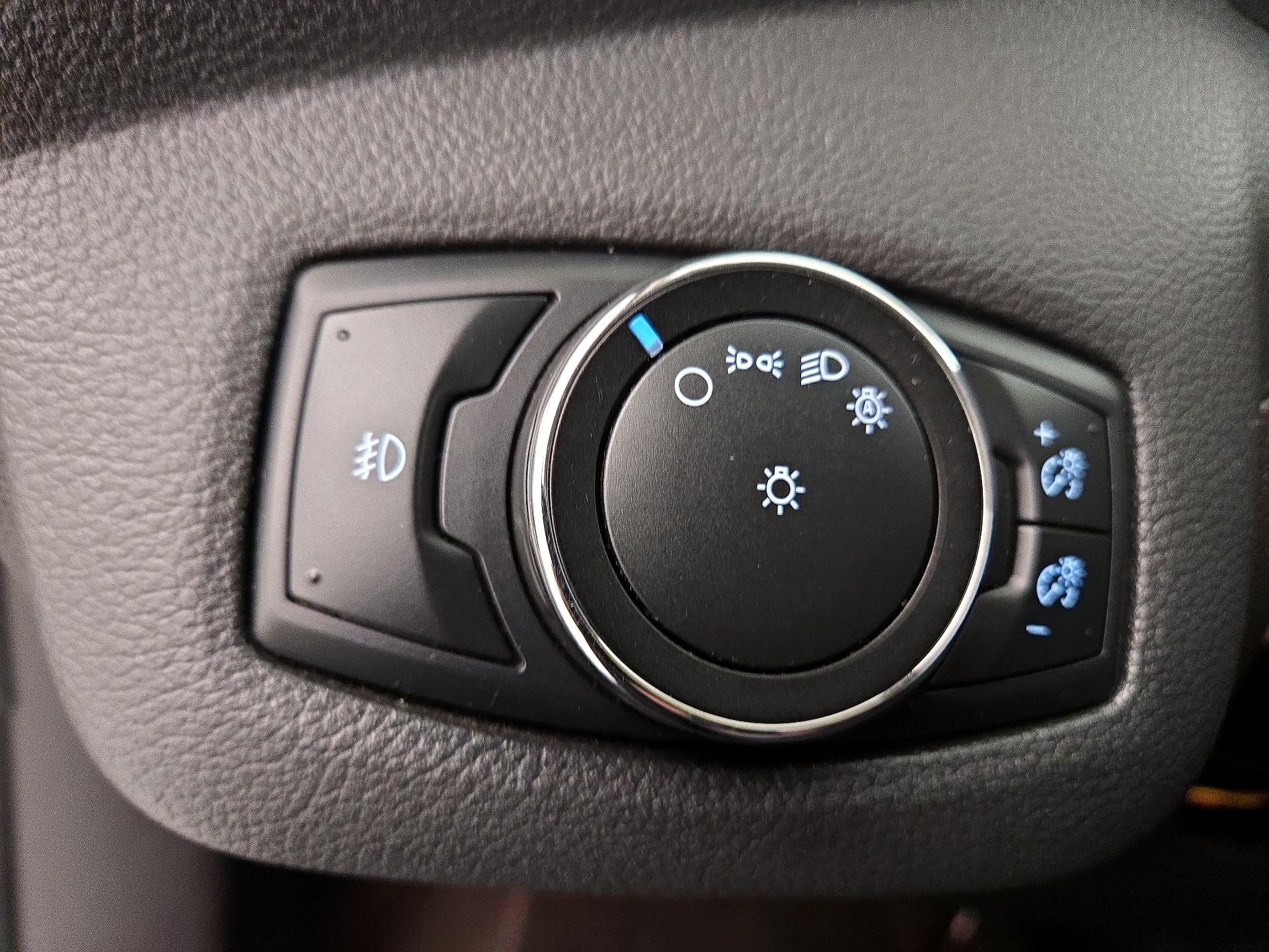 Thumbnail: 2014 Ford Escape - 13