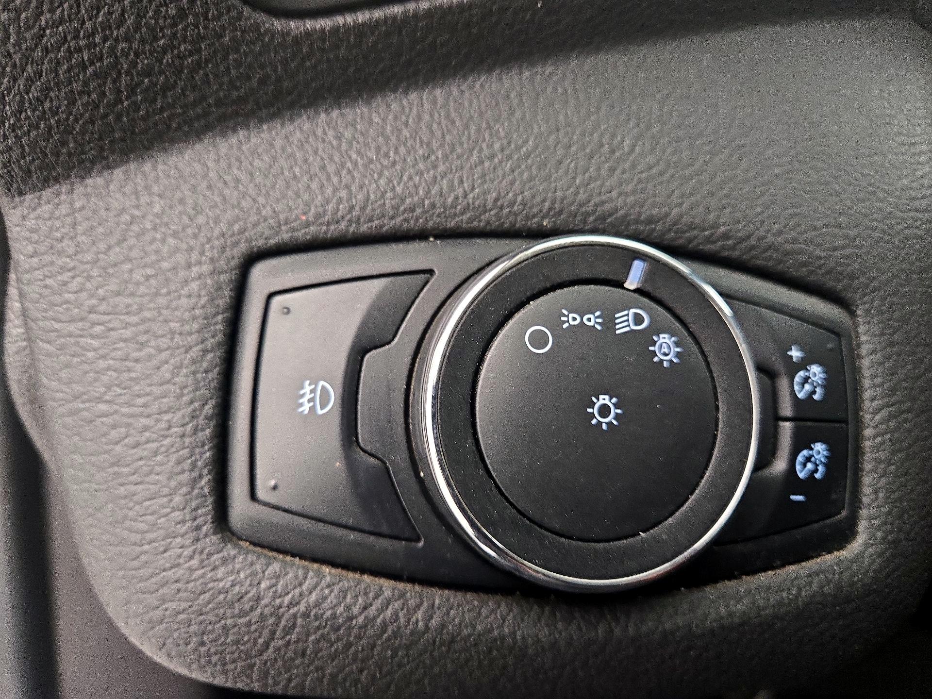 Thumbnail: 2014 Ford C-Max - 13