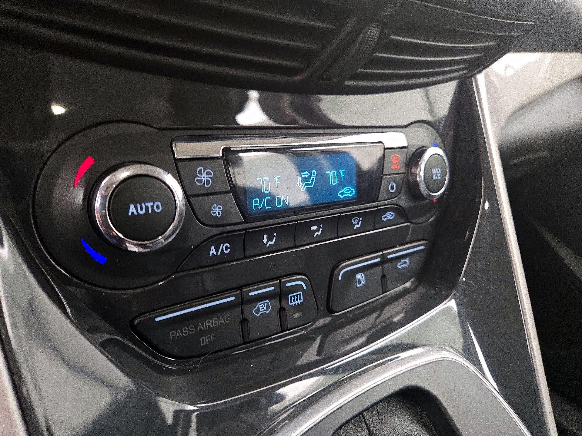 Thumbnail: 2014 Ford C-Max - 16