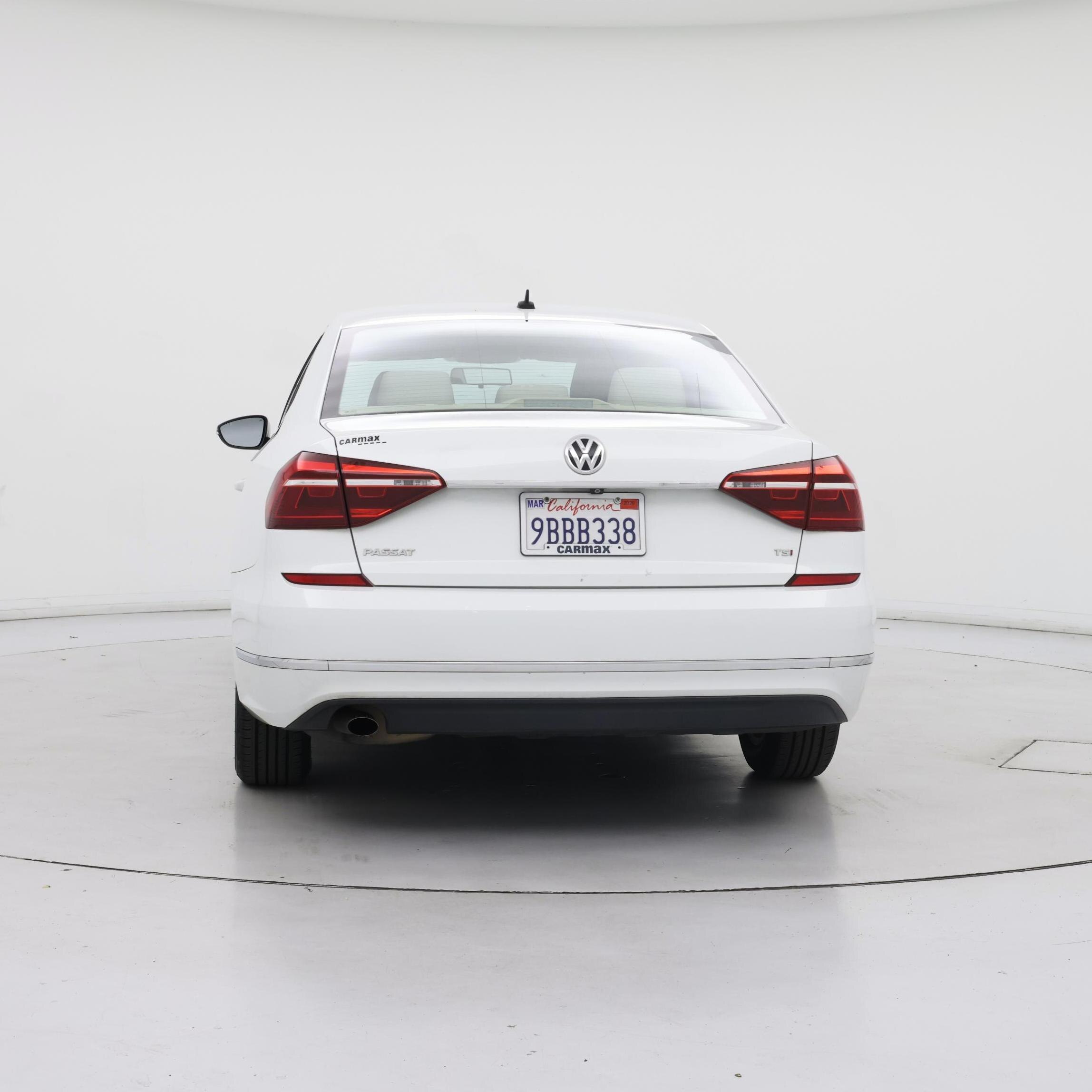 Thumbnail: 2017 Volkswagen Passat - 6