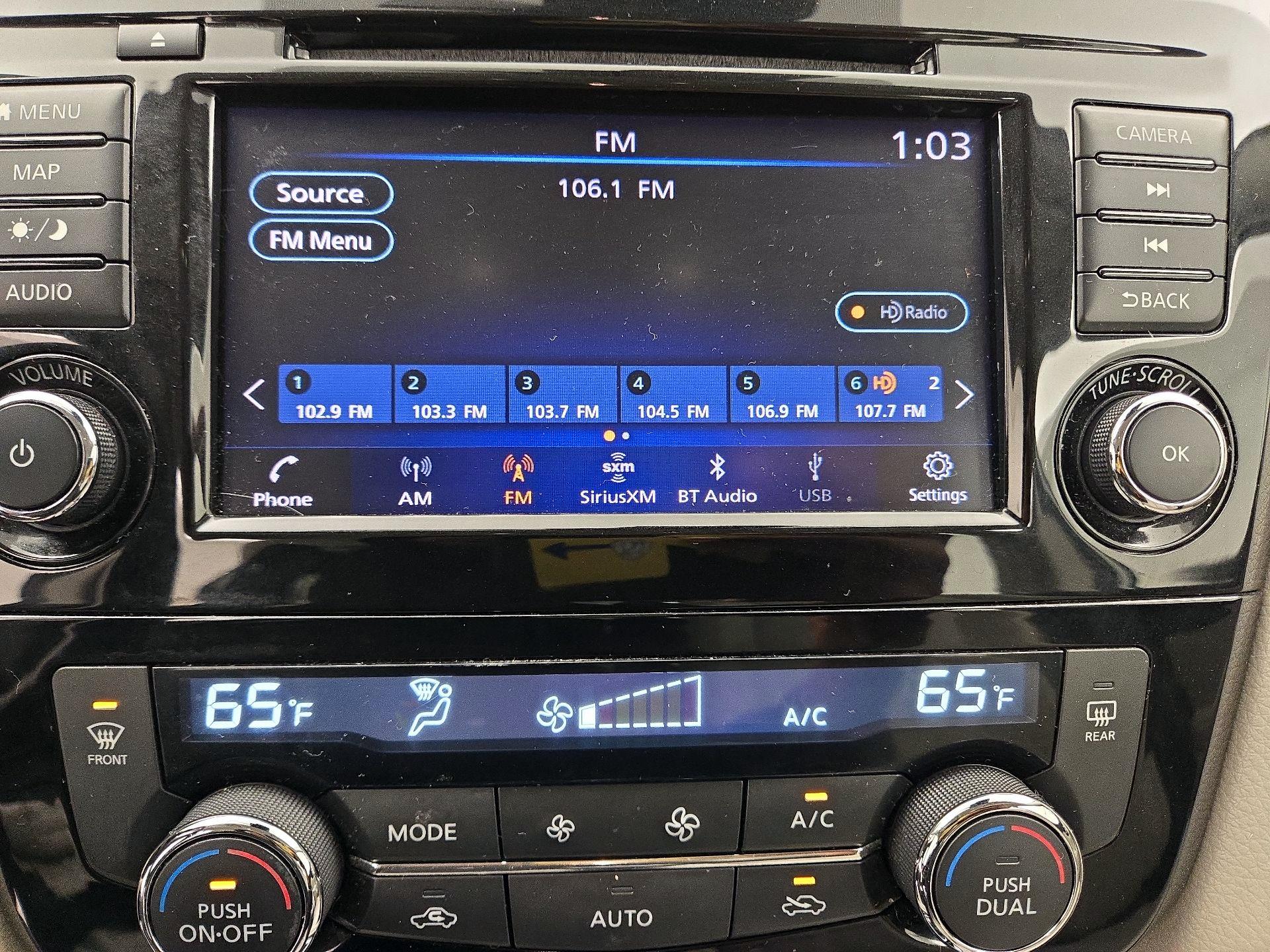 Thumbnail: 2019 Nissan Rogue Sport - 16