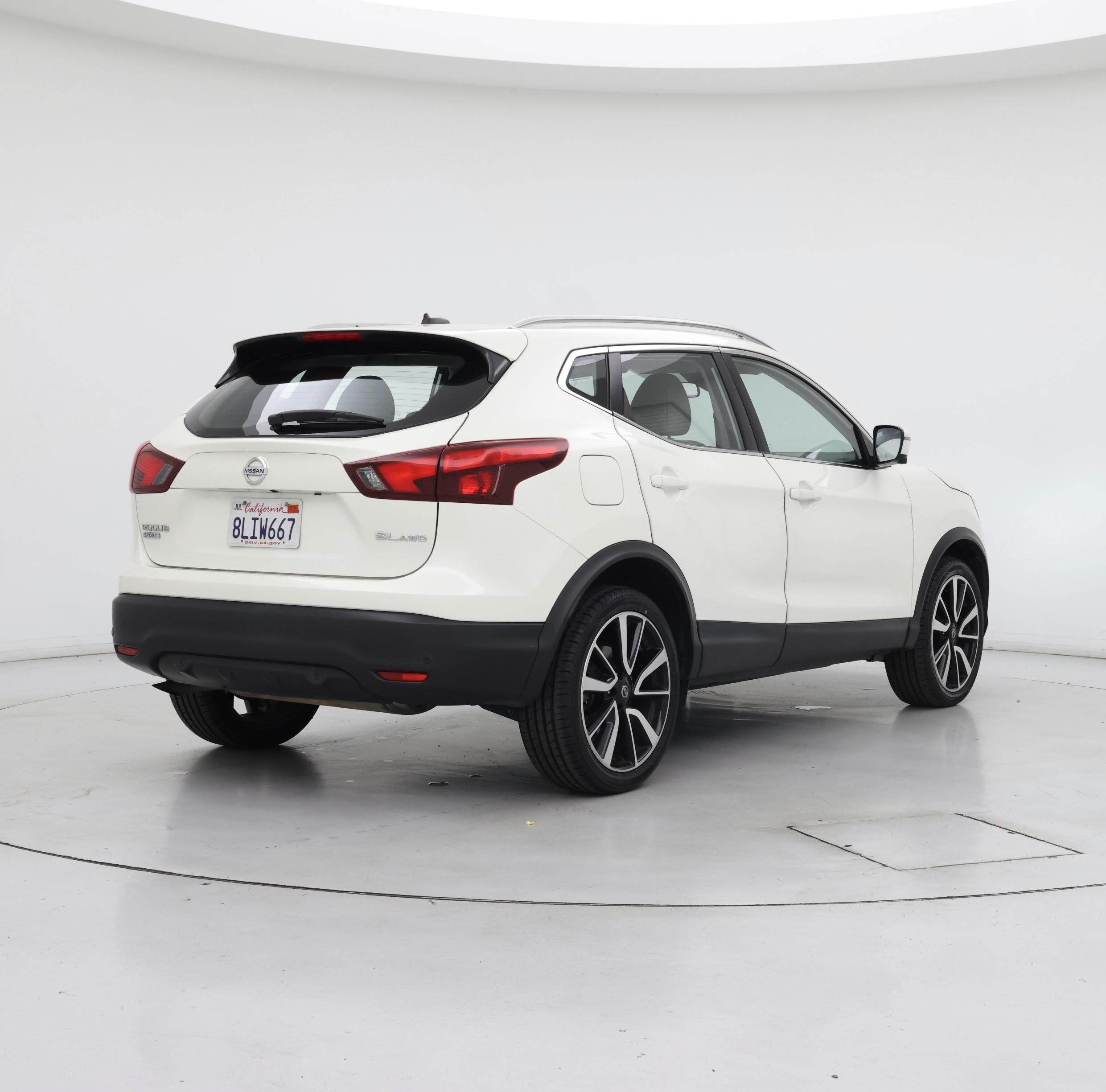 Thumbnail: 2019 Nissan Rogue Sport - 8