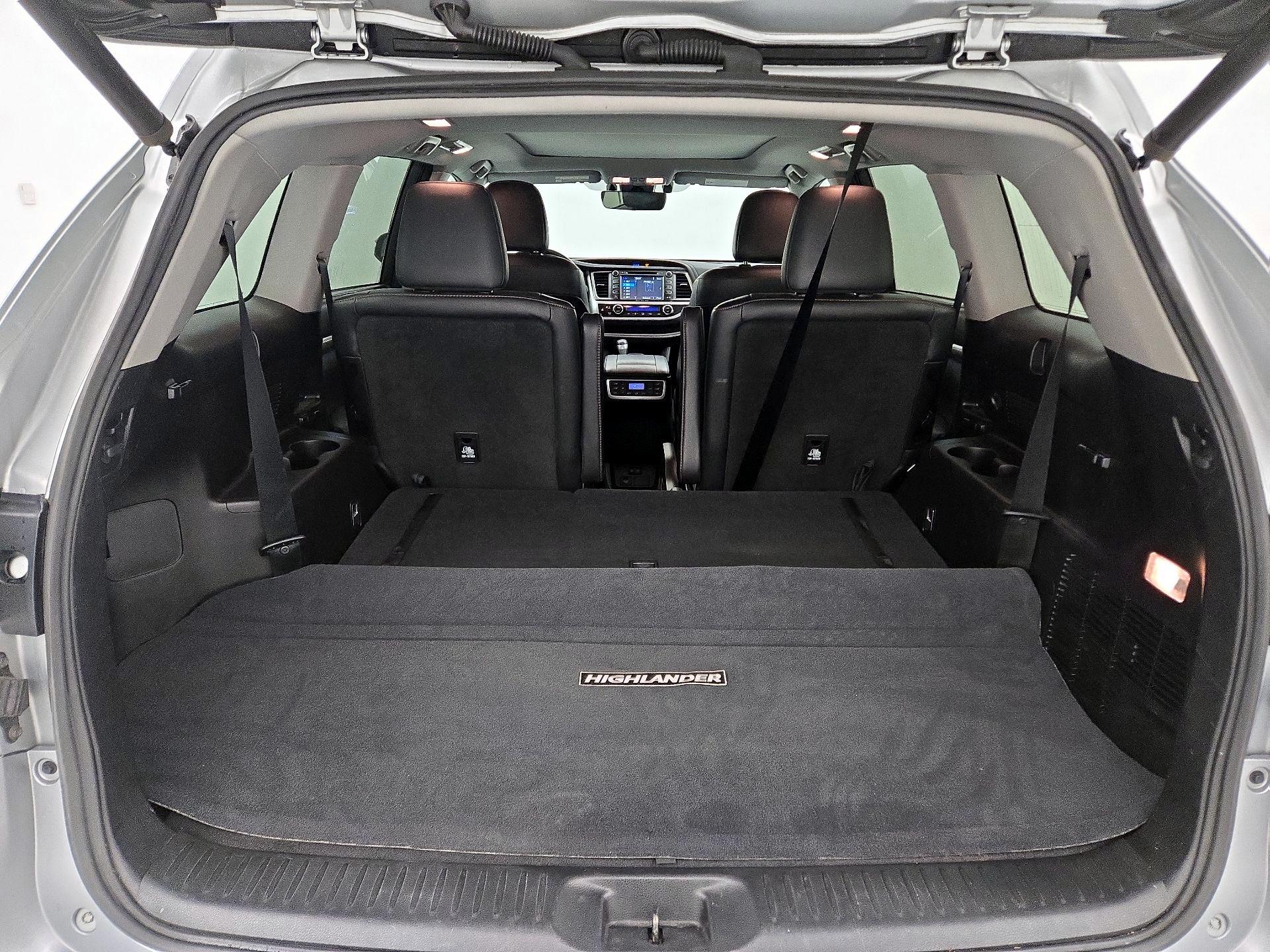 Thumbnail: 2017 Toyota Highlander - 19