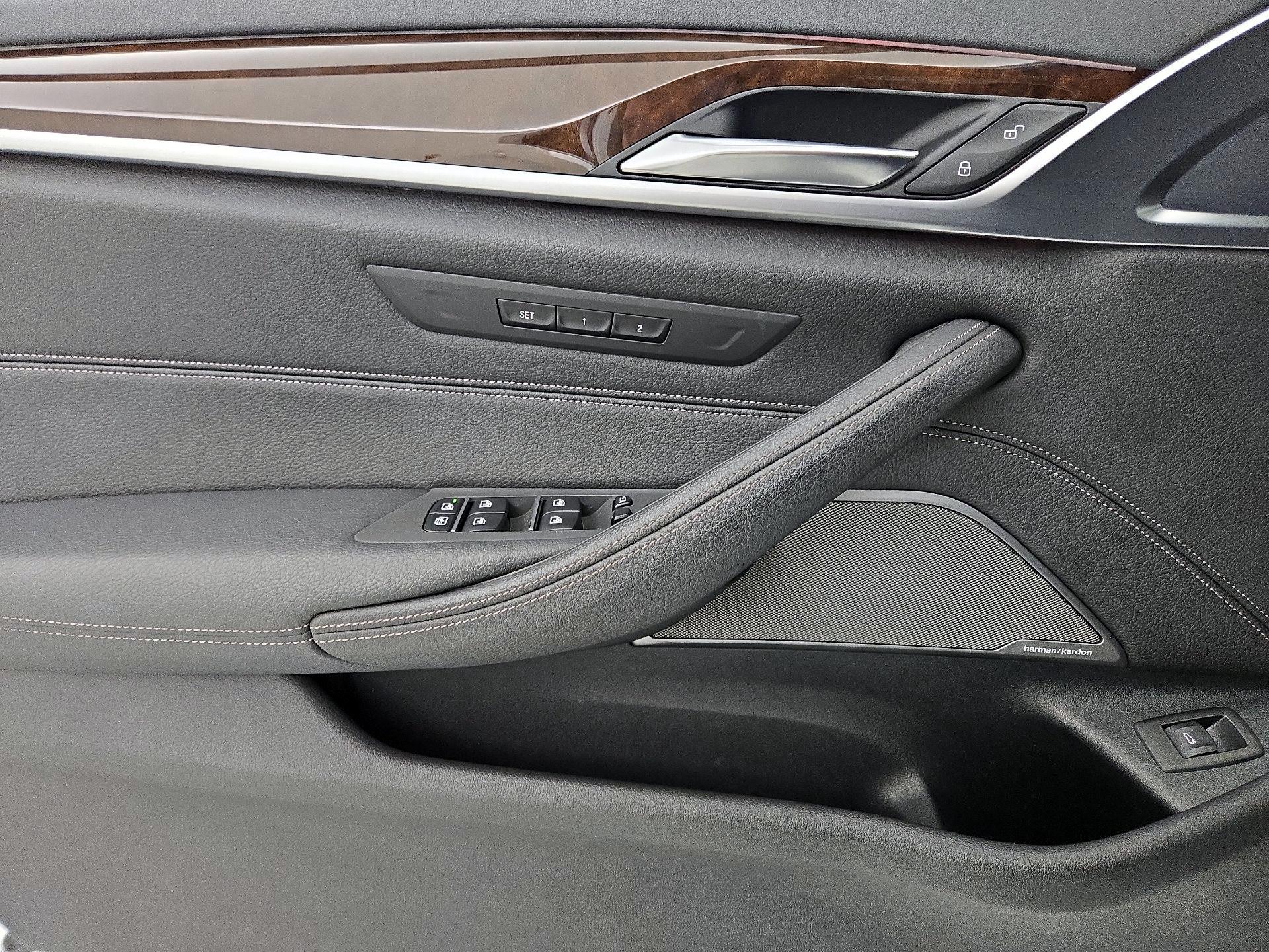 Thumbnail: 2019 BMW 5 Series - 12