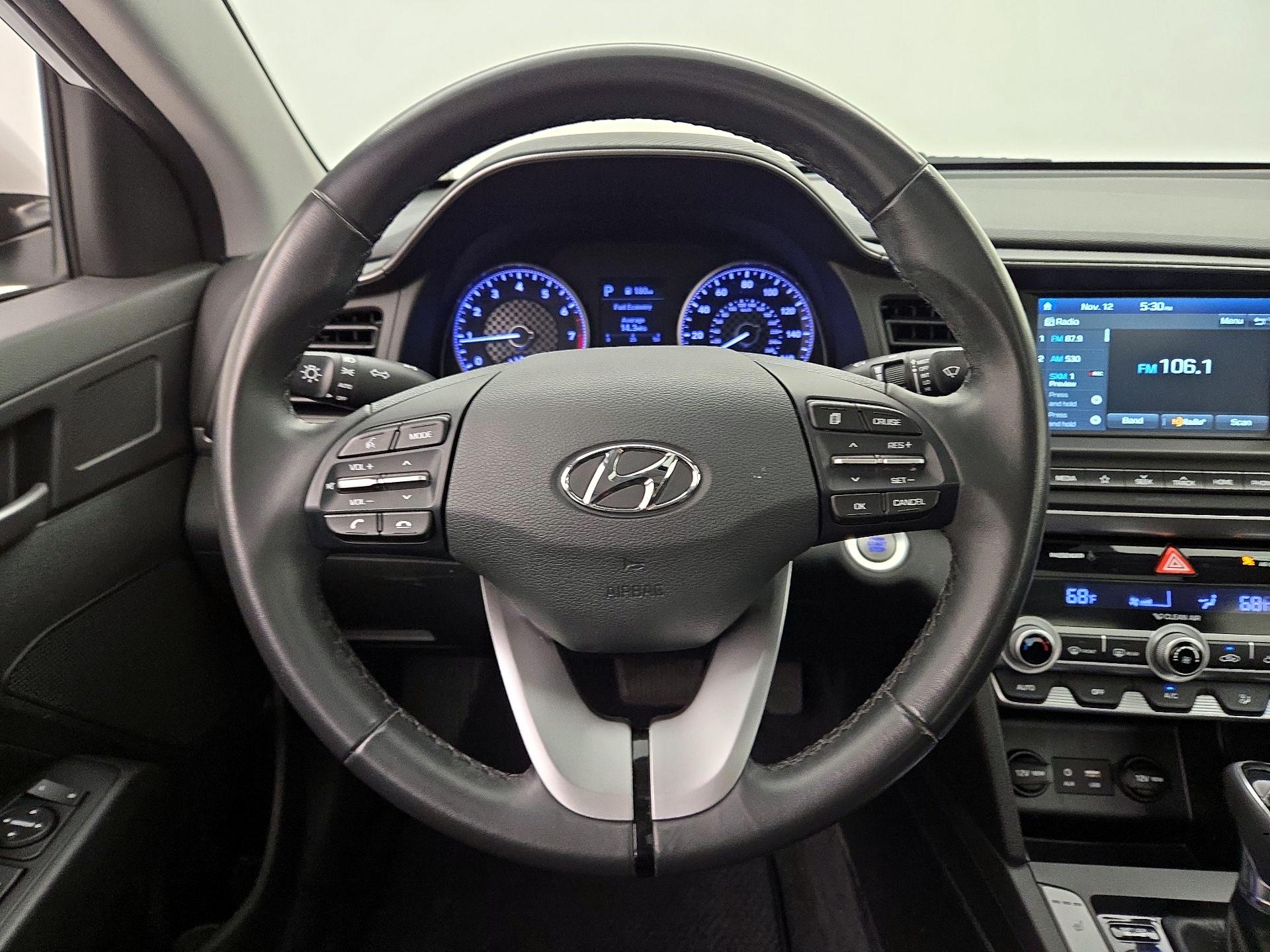 Thumbnail: 2019 Hyundai Elantra - 10