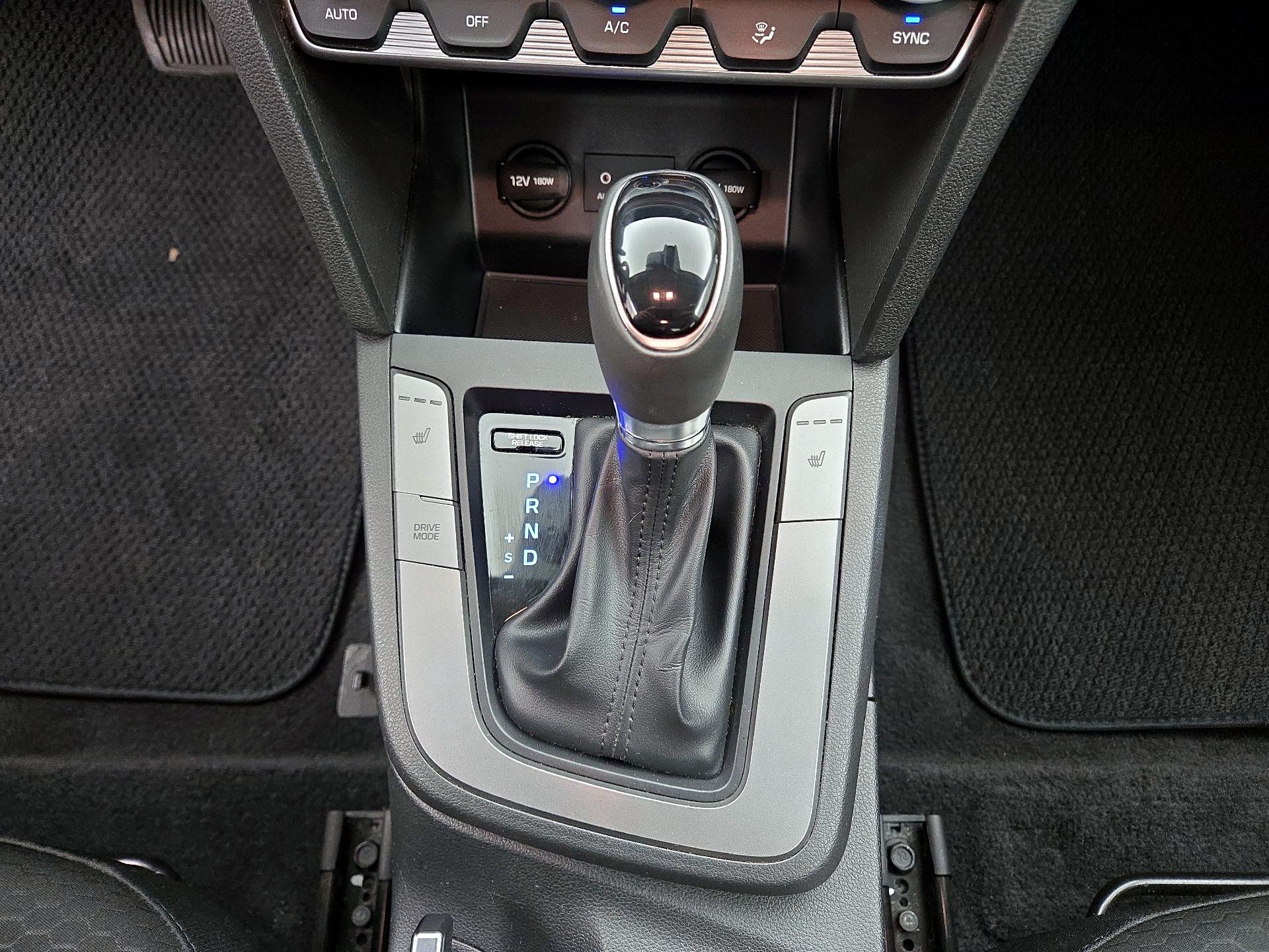 Thumbnail: 2019 Hyundai Elantra - 17