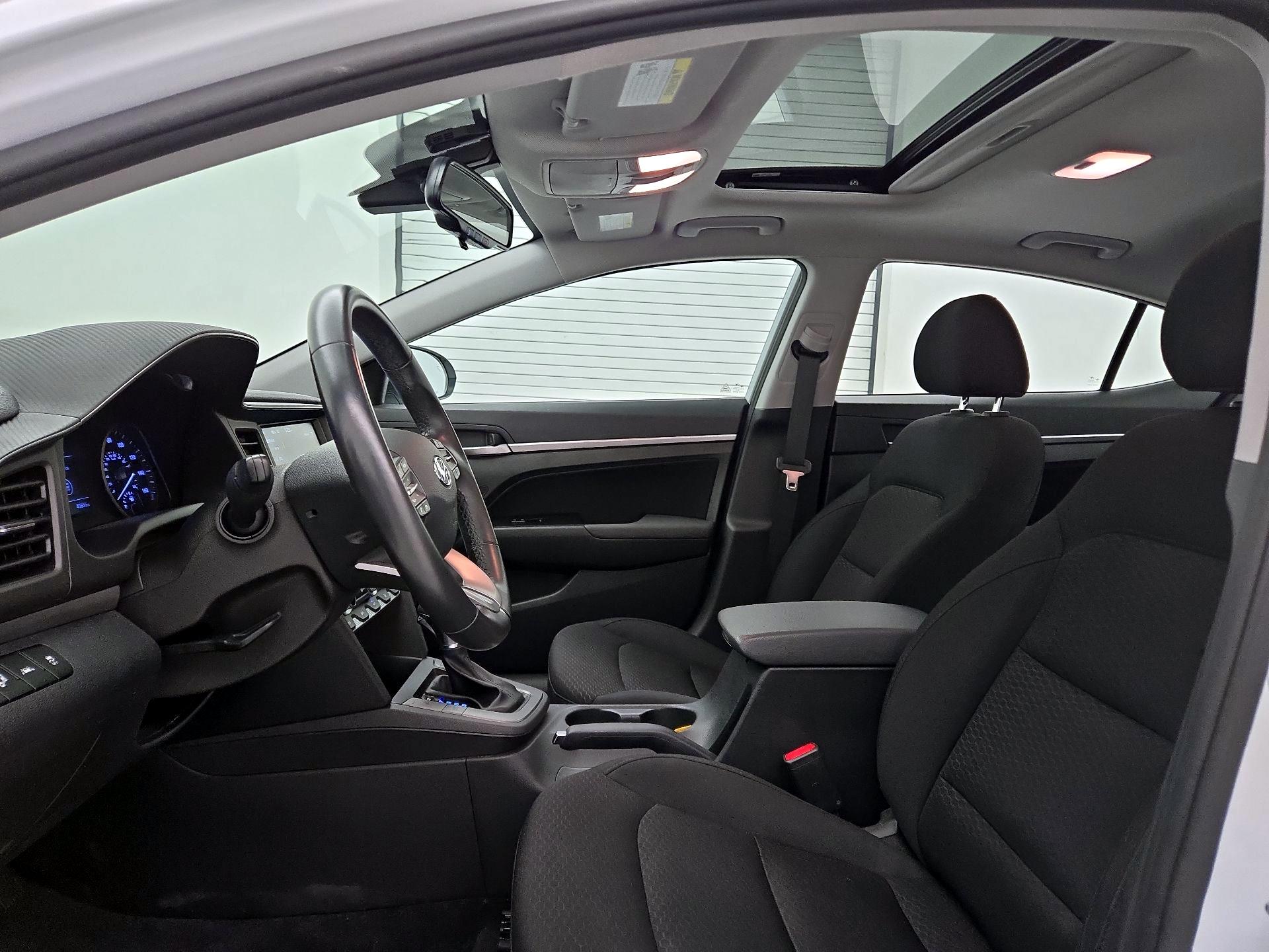 Thumbnail: 2019 Hyundai Elantra - 19