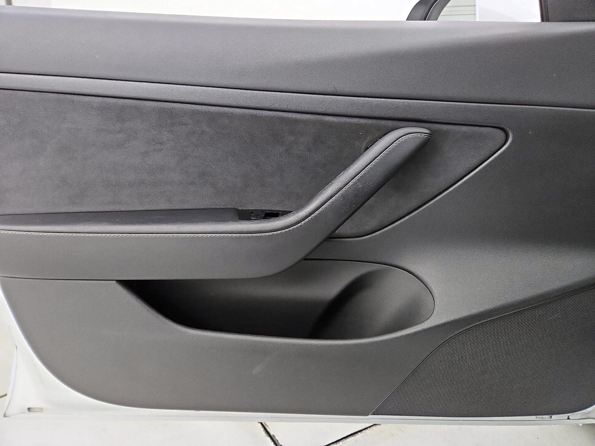 Thumbnail: 2020 Tesla Model 3 - 12