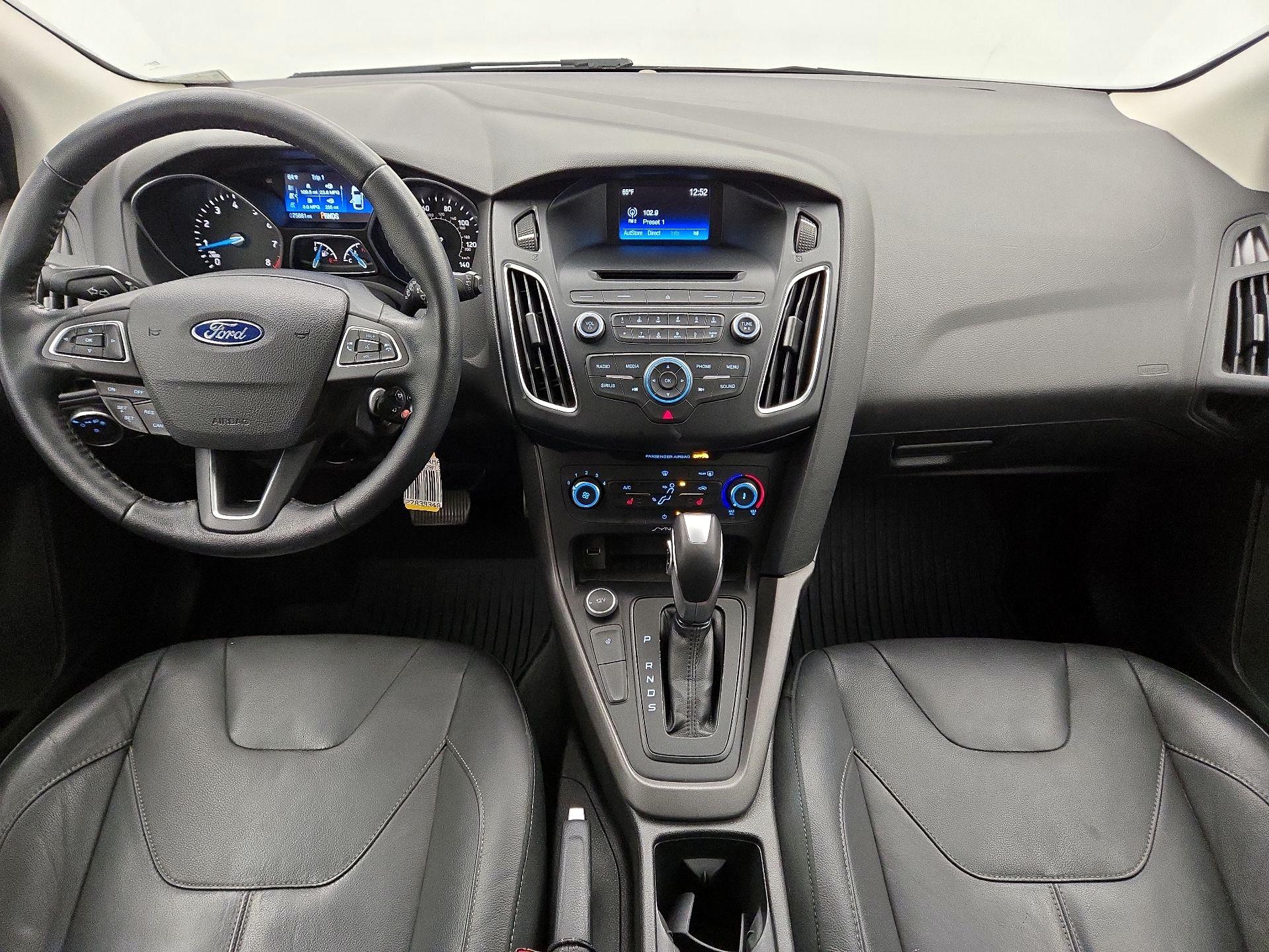 Thumbnail: 2015 Ford Focus - 9