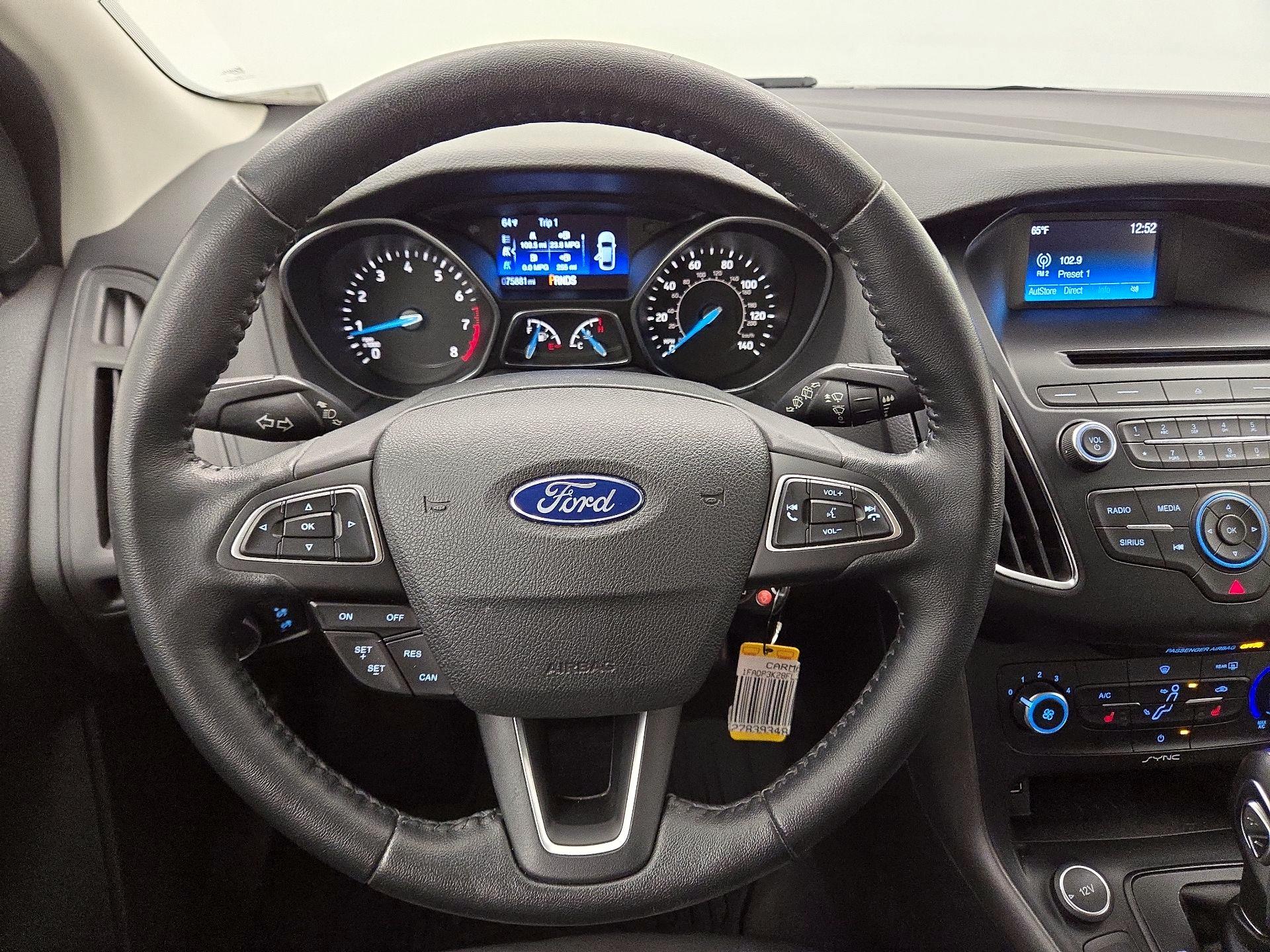 Thumbnail: 2015 Ford Focus - 10
