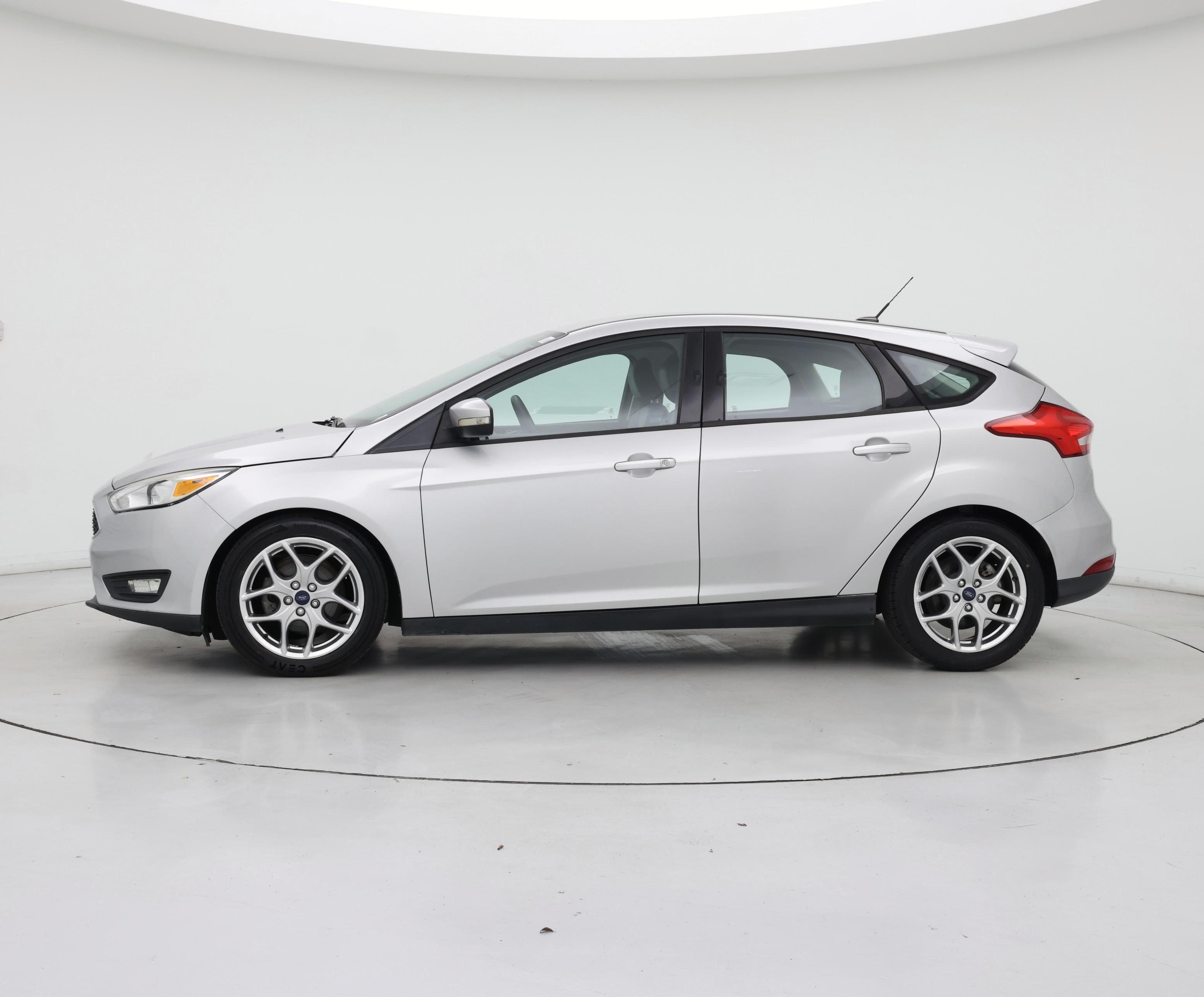 Thumbnail: 2015 Ford Focus - 3