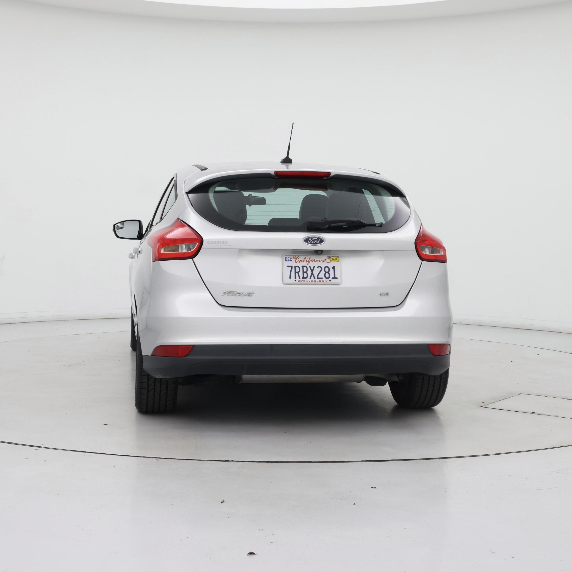 Thumbnail: 2015 Ford Focus - 6