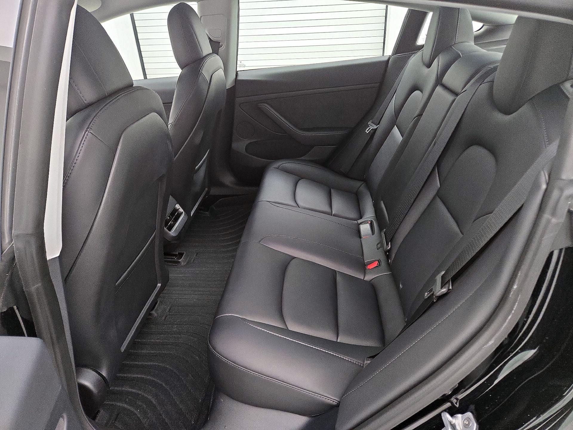 Thumbnail: 2023 Tesla Model 3 - 17