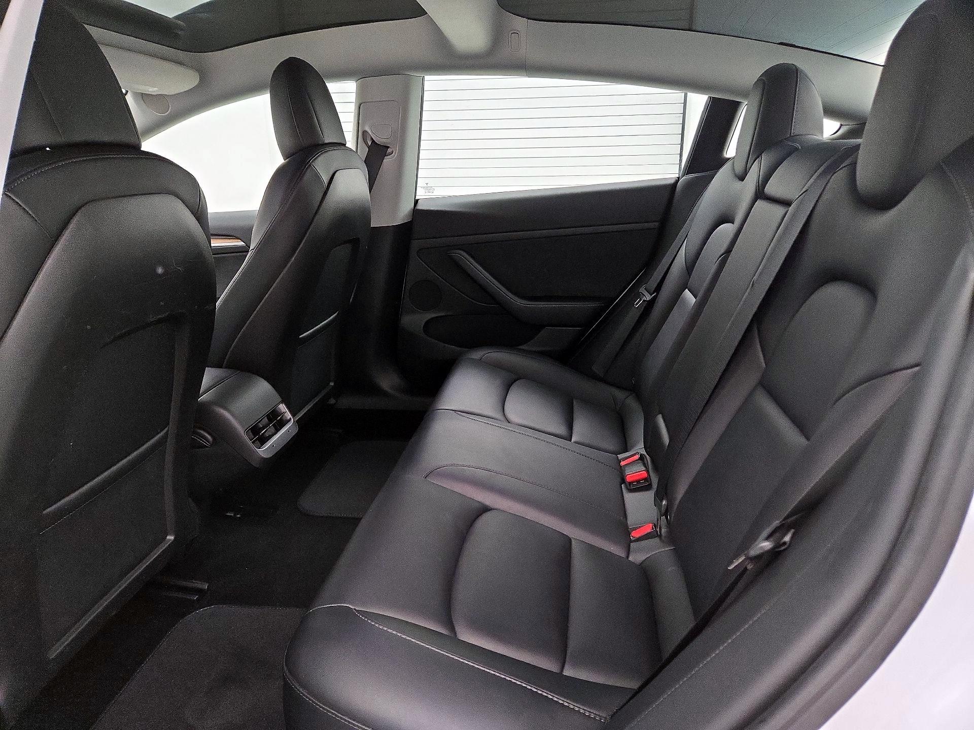 Thumbnail: 2022 Tesla Model 3 - 20