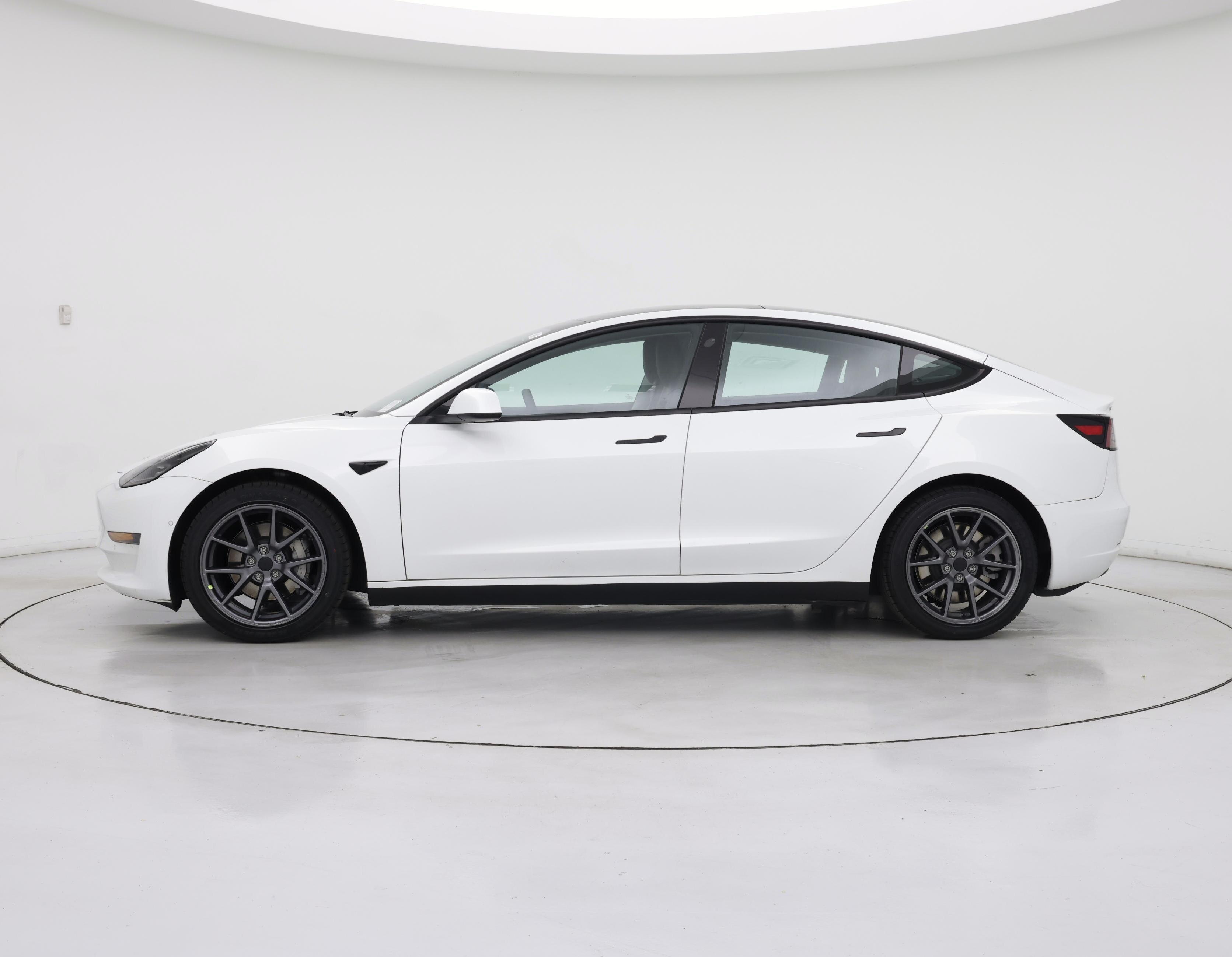 Thumbnail: 2022 Tesla Model 3 - 3