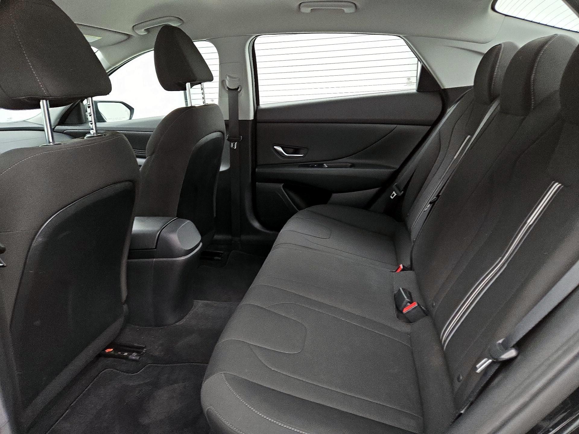 Thumbnail: 2023 Hyundai Elantra - 20